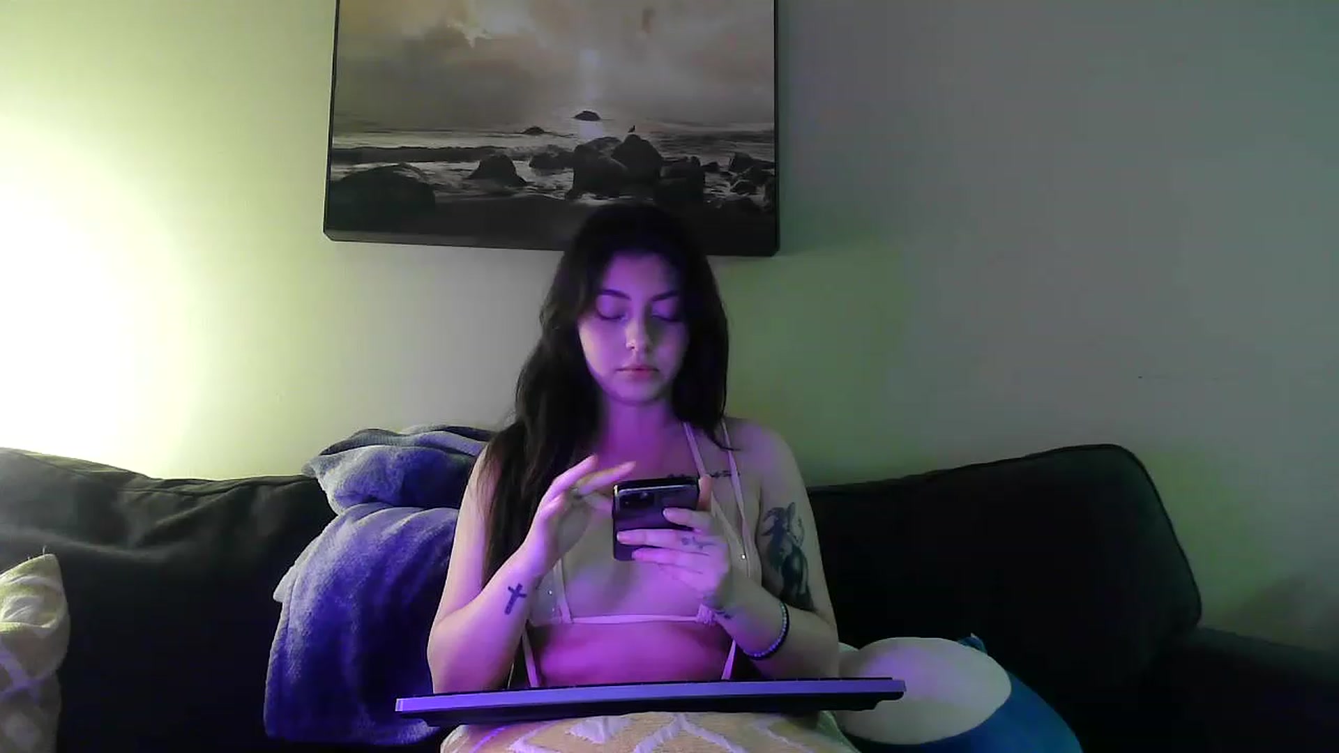 Gallery image thumbnail from latinaxlondon's myfreecams stream on, 03/05/2023, 04:37 image 2 of 20