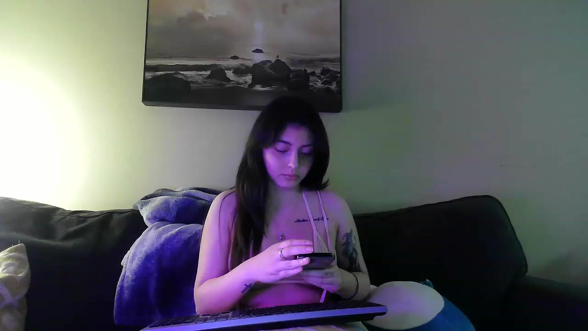 Gallery image thumbnail from latinaxlondon's myfreecams stream on, 03/05/2023, 04:37 image 17 of 20
