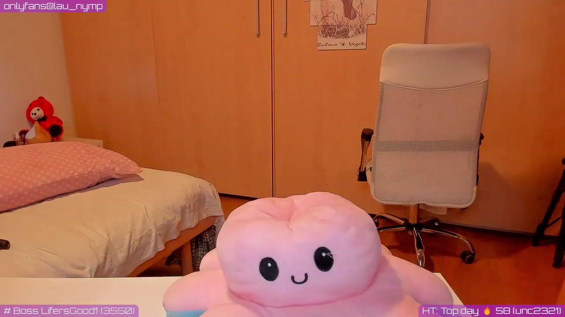 Gallery image thumbnail from lau_nymp's myfreecams stream on, 11/15/2022, 16:03 image 18 of 20