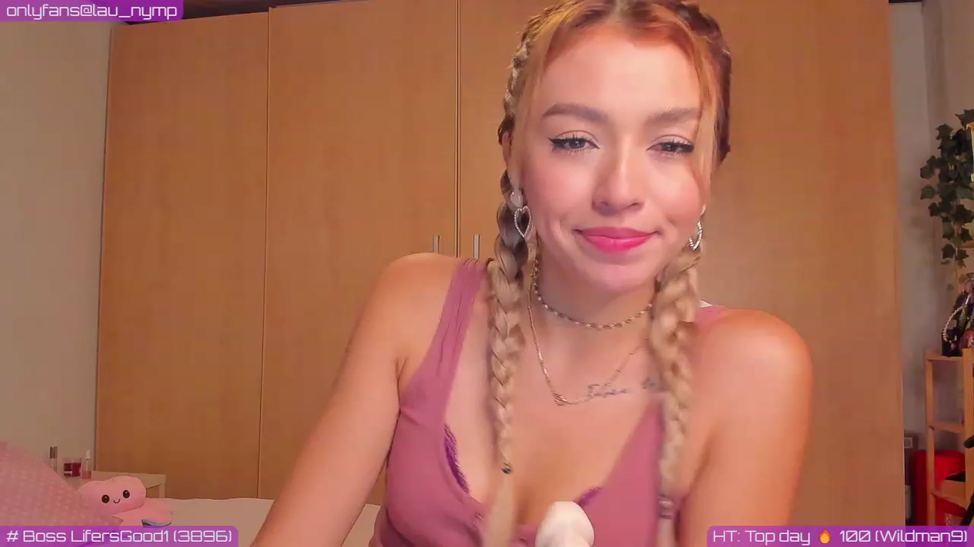 Gallery image thumbnail from lau_nymp's myfreecams stream on, 11/21/2022, 16:07 image 8 of 20