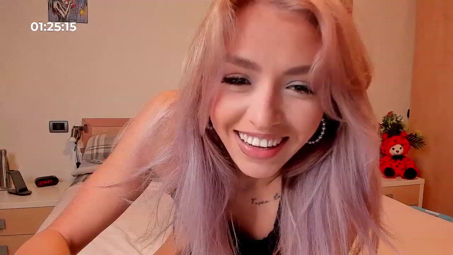 Gallery image thumbnail from lau_nymp's myfreecams stream on, 05/11/2023, 14:44 image 9 of 20
