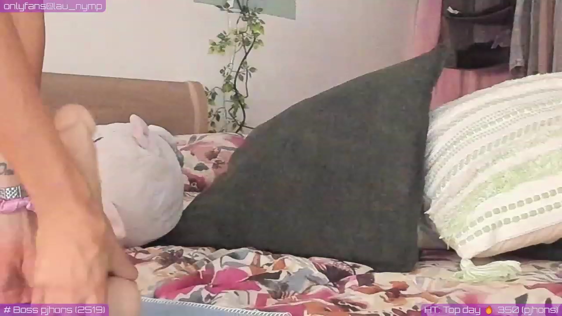 Gallery image thumbnail from lau_nymp's myfreecams stream on, 09/23/2023, 14:46 image 15 of 20