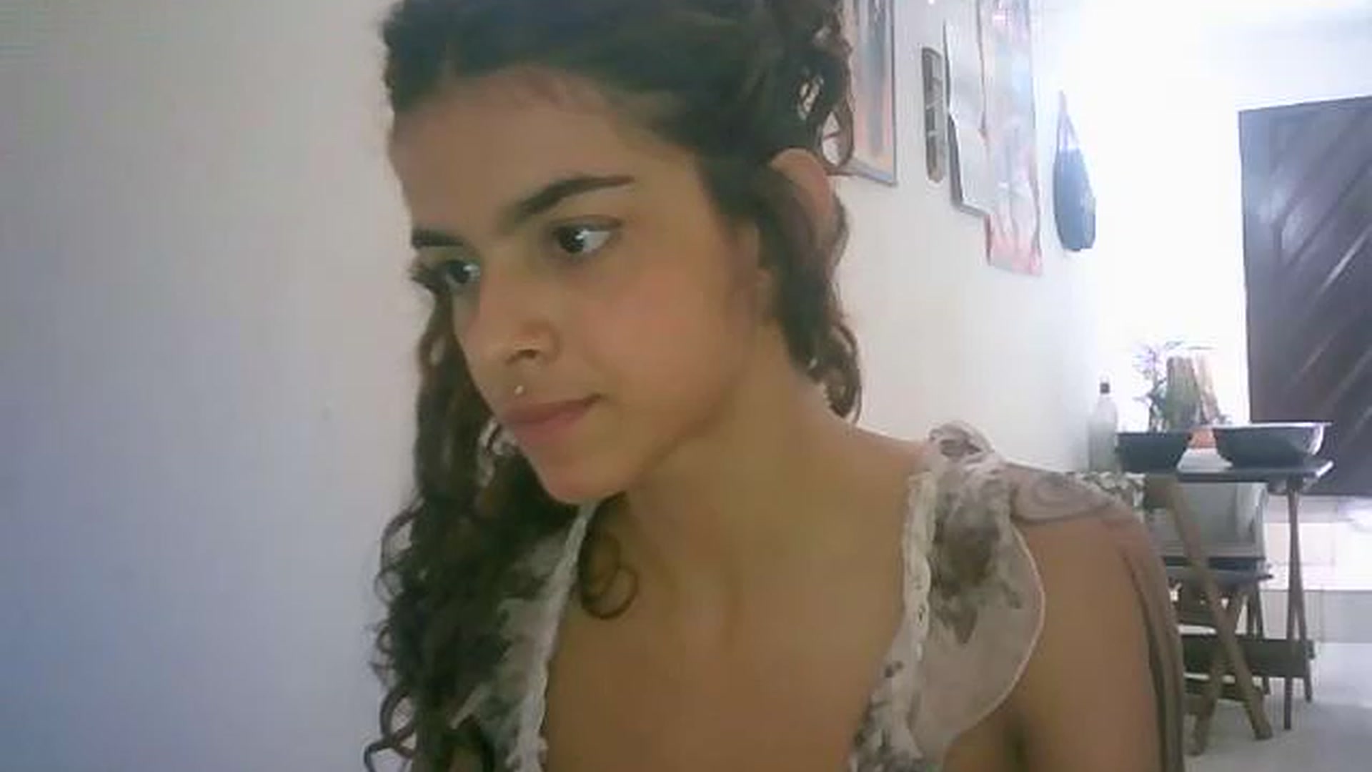 Gallery image thumbnail from lauraflor's myfreecams stream on, 04/16/2023, 17:52 image 6 of 20