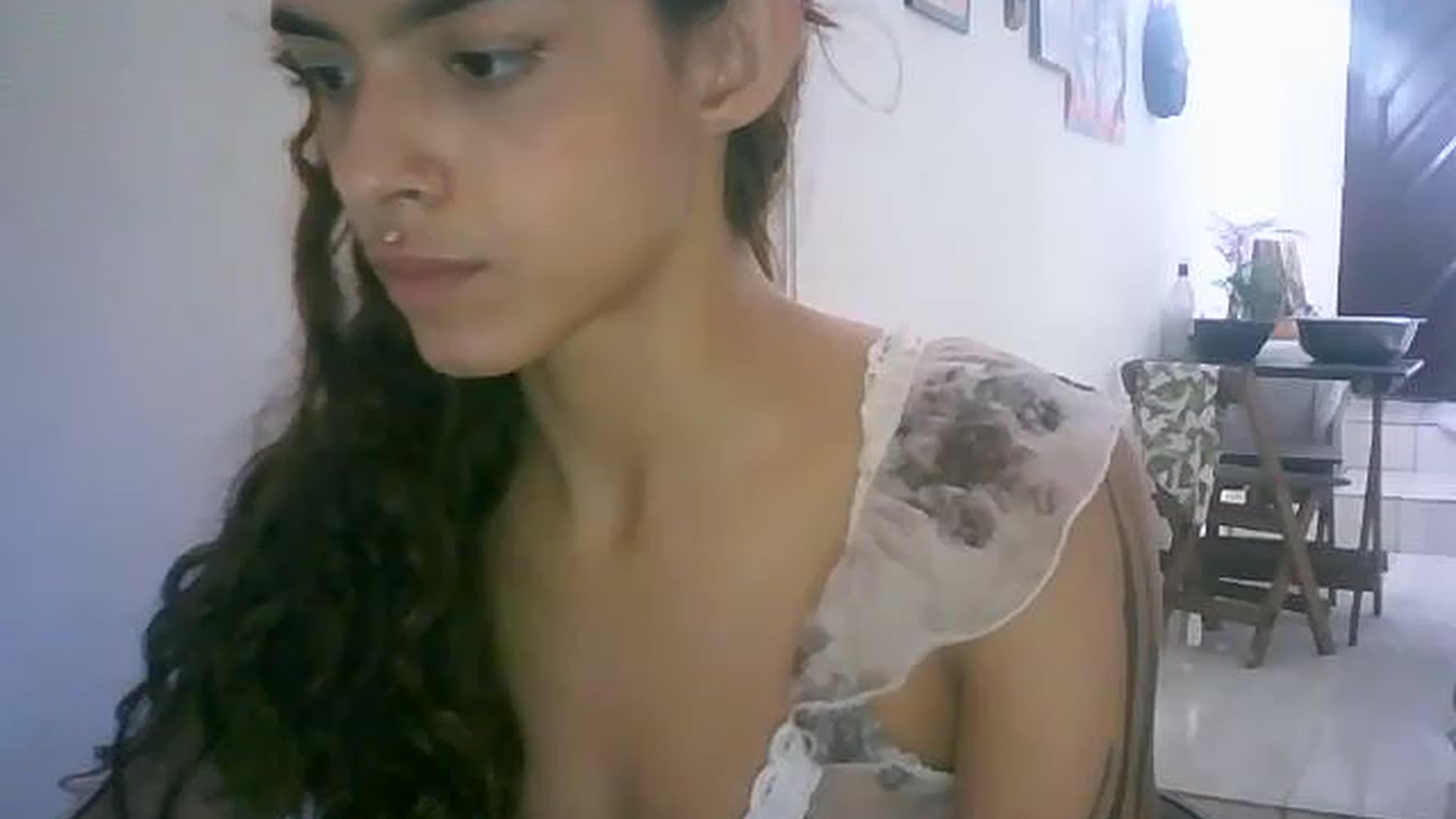 Gallery image thumbnail from lauraflor's myfreecams stream on, 04/16/2023, 18:55 image 12 of 20