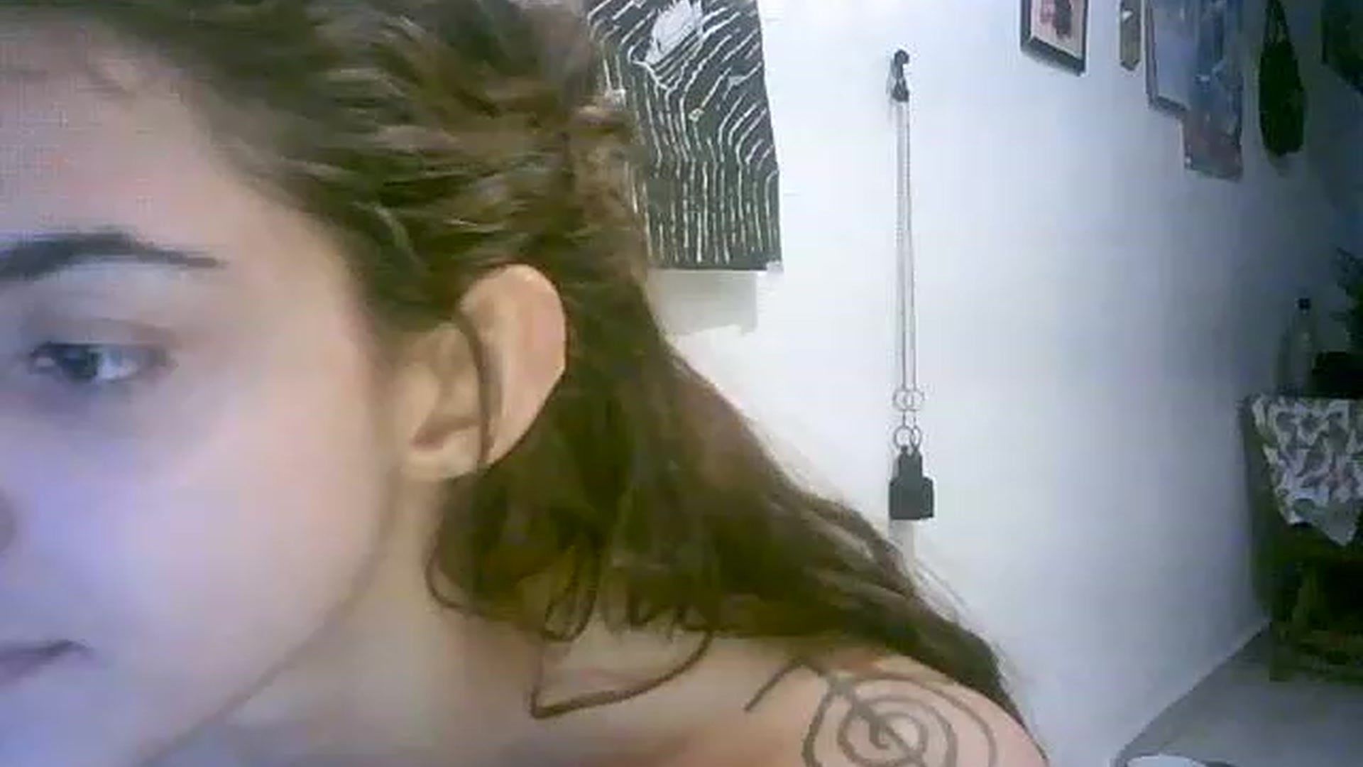 Gallery image thumbnail from lauraflor's myfreecams stream on, 04/16/2023, 22:56 image 14 of 20