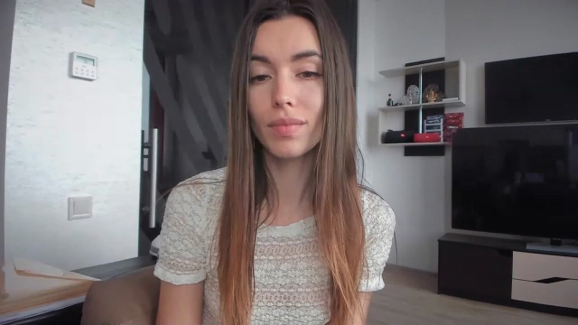 Gallery image thumbnail from laurensaenz's myfreecams stream on, 03/13/2024, 08:17 image 18 of 20