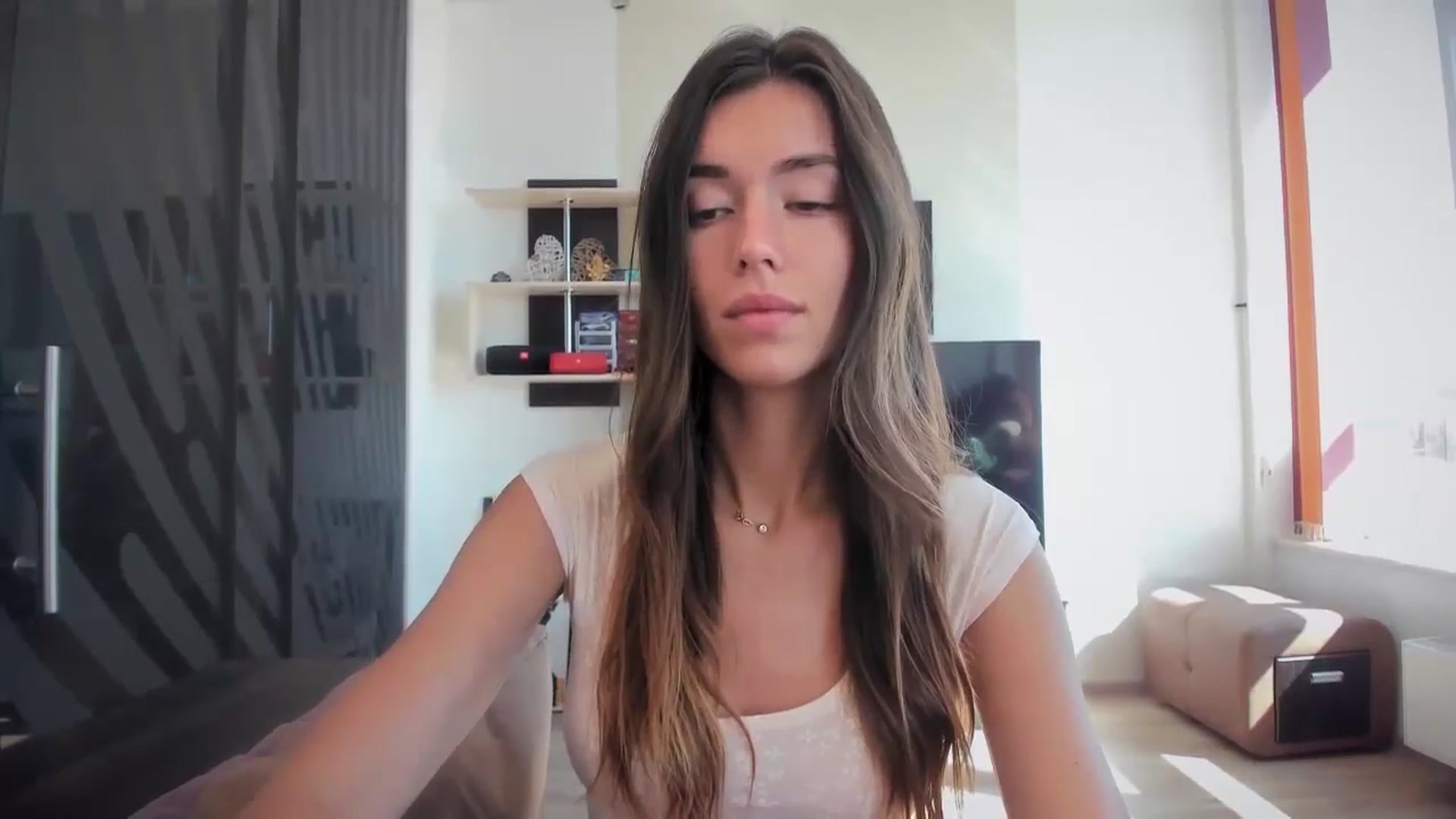 Gallery image thumbnail from laurensaenz's myfreecams stream on, 07/07/2024, 07:16 image 2 of 20