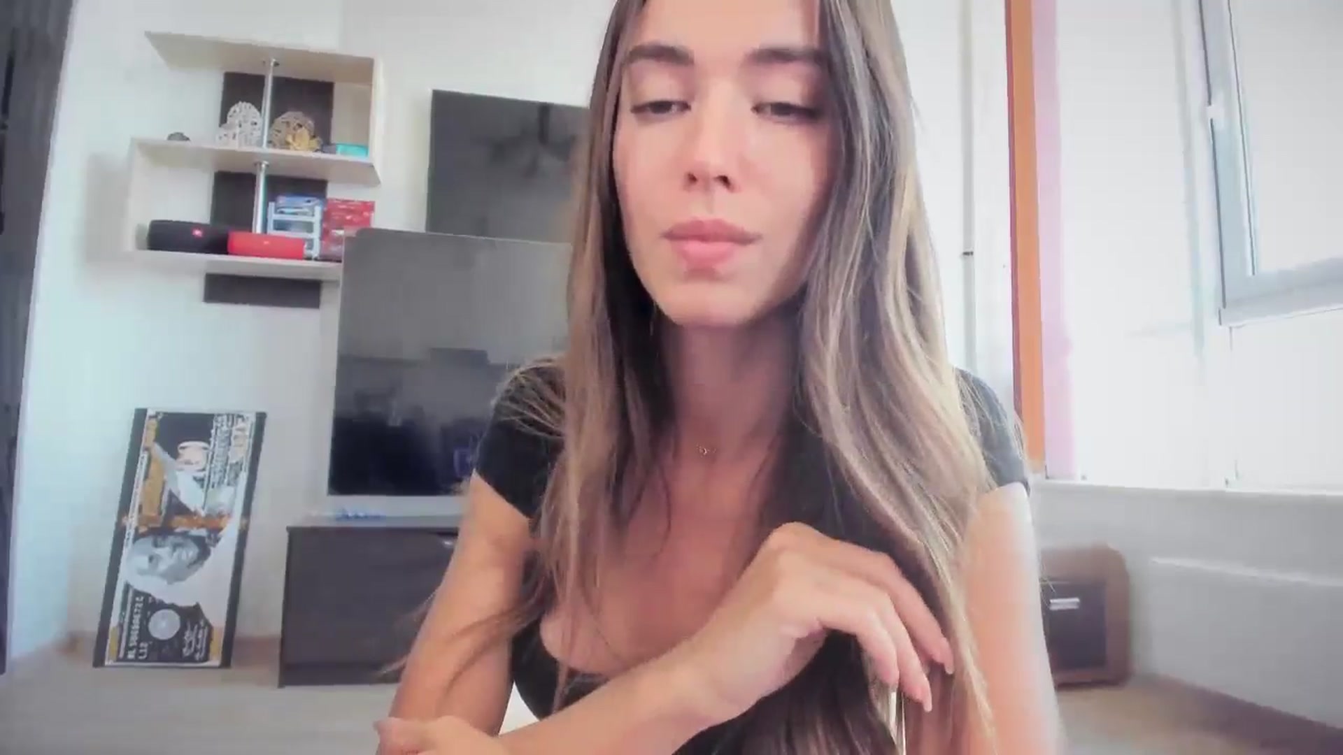 Gallery image thumbnail from laurensaenz's myfreecams stream on, 07/08/2024, 10:12 image 16 of 20
