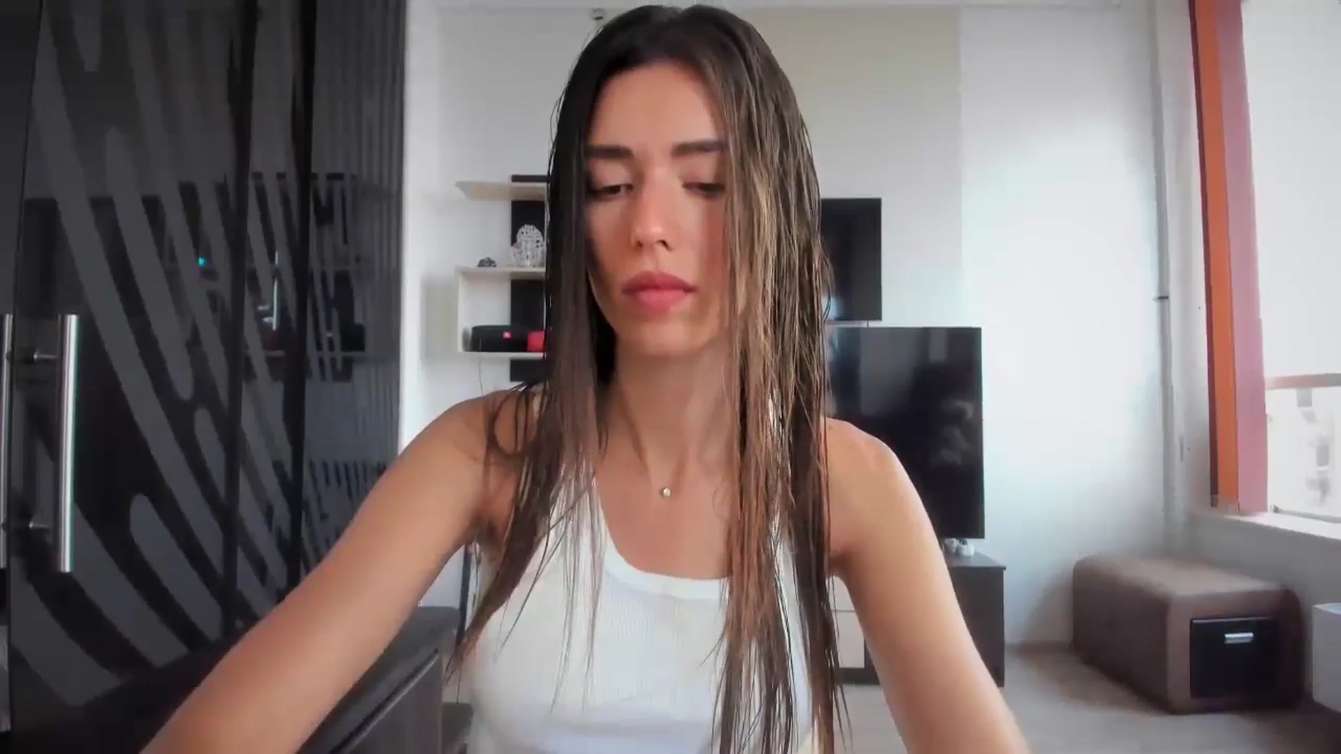 Gallery image thumbnail from laurensaenz's myfreecams stream on, 07/25/2024, 06:13 image 6 of 20