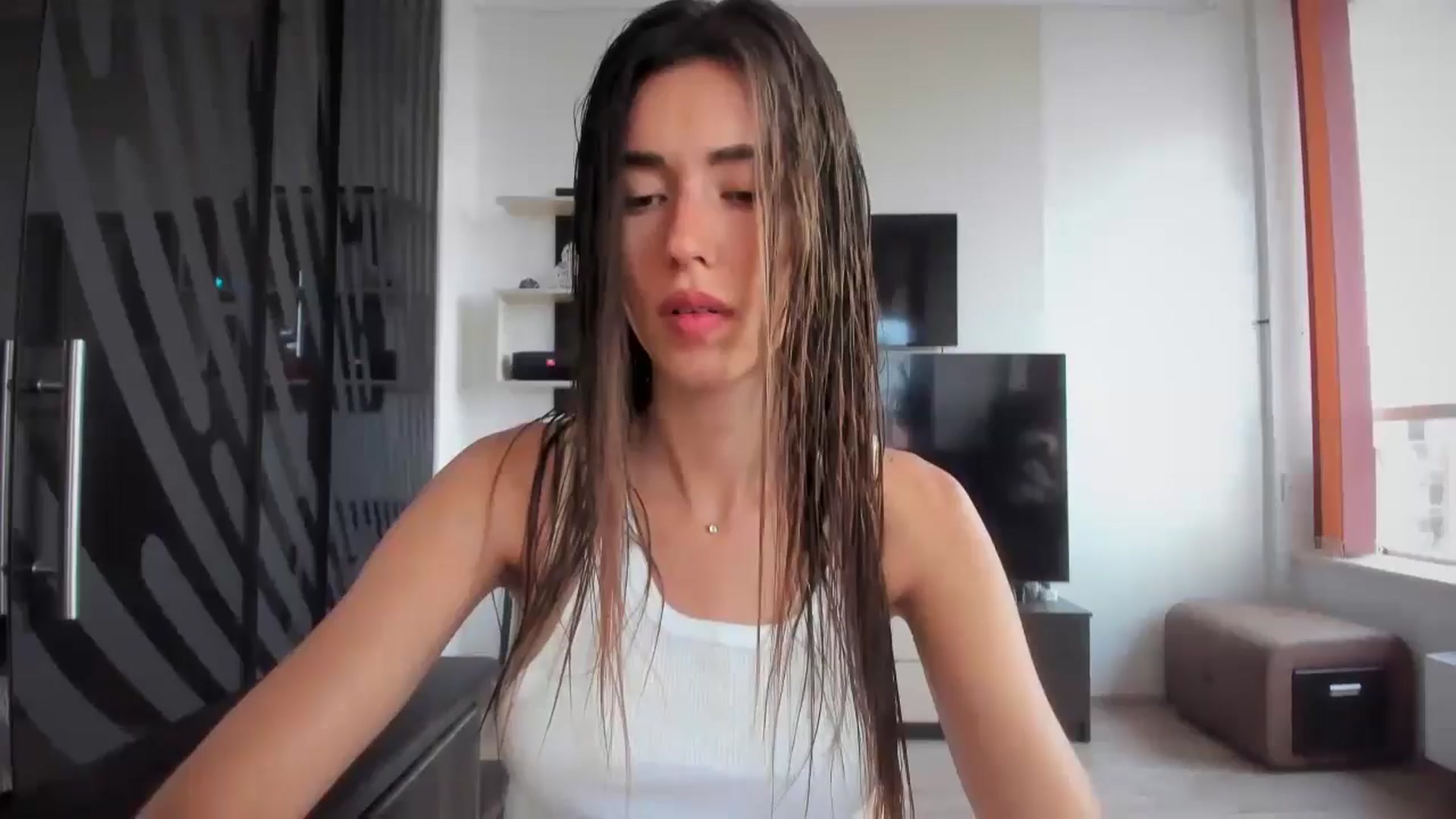 Gallery image thumbnail from laurensaenz's myfreecams stream on, 07/25/2024, 06:13 image 4 of 20