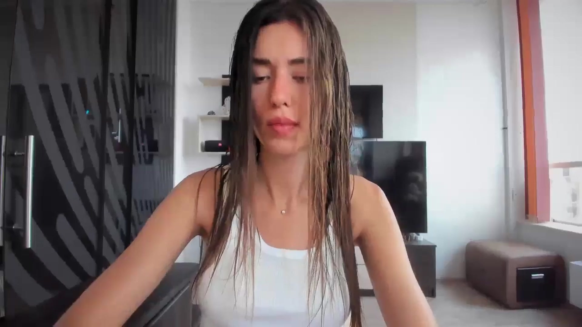 Gallery image thumbnail from laurensaenz's myfreecams stream on, 07/25/2024, 06:13 image 5 of 20