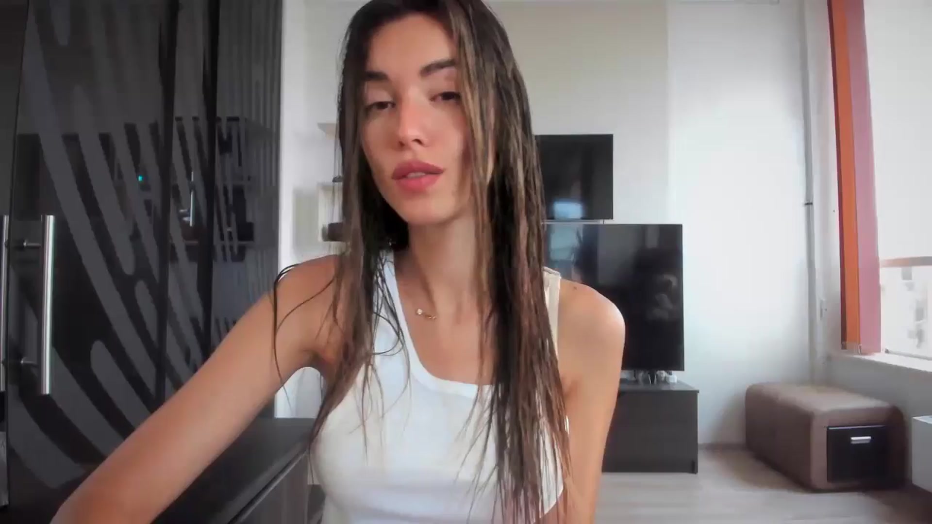 Gallery image thumbnail from laurensaenz's myfreecams stream on, 07/25/2024, 06:13 image 1 of 20