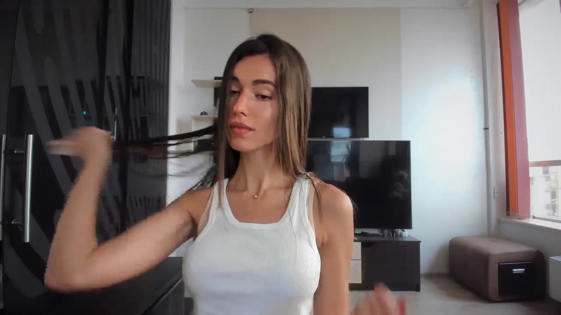 Gallery image thumbnail from laurensaenz's myfreecams stream on, 07/25/2024, 06:13 image 20 of 20