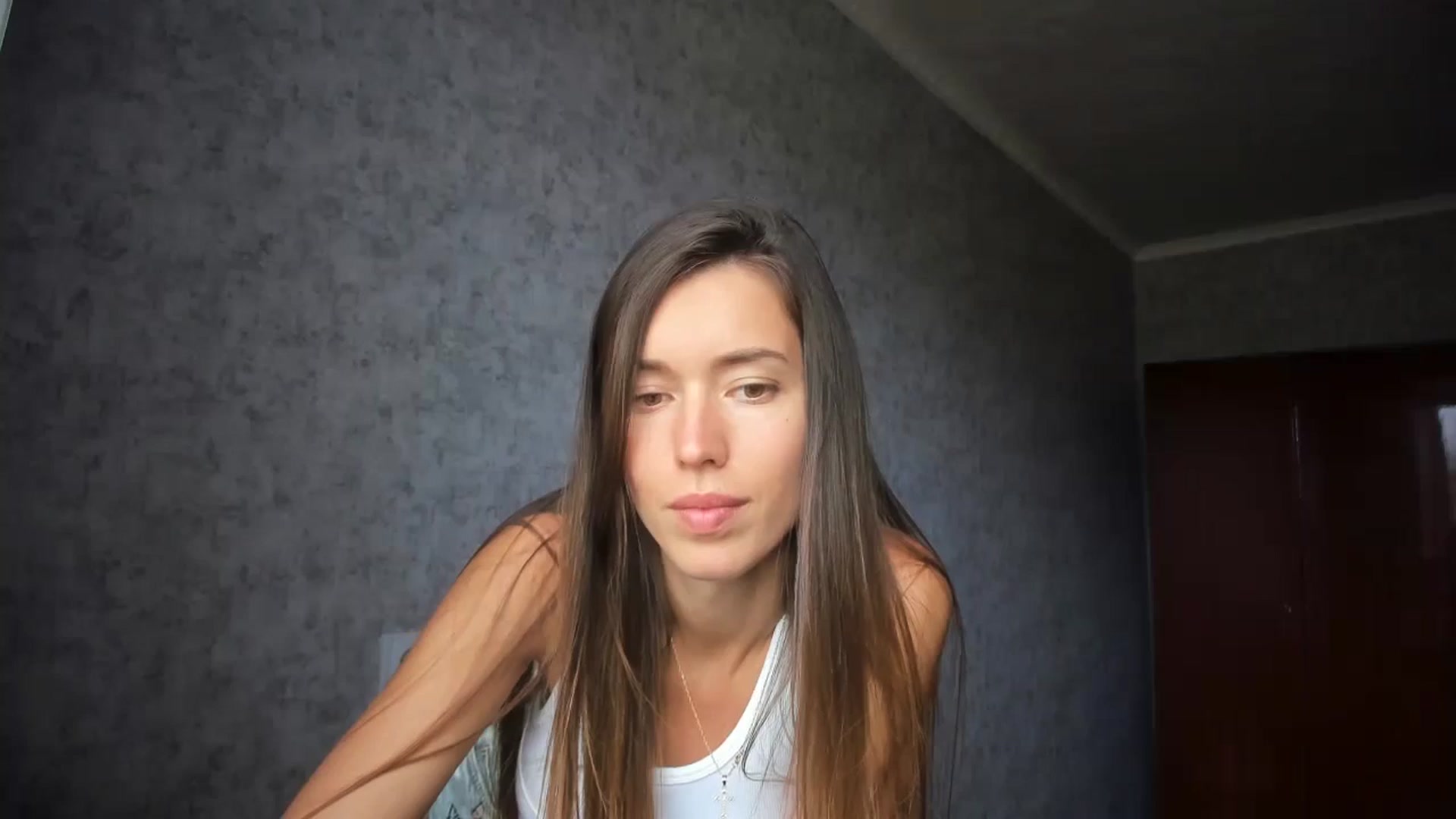 Gallery image thumbnail from laurensaenz's myfreecams stream on, 09/04/2024, 10:10 image 14 of 20
