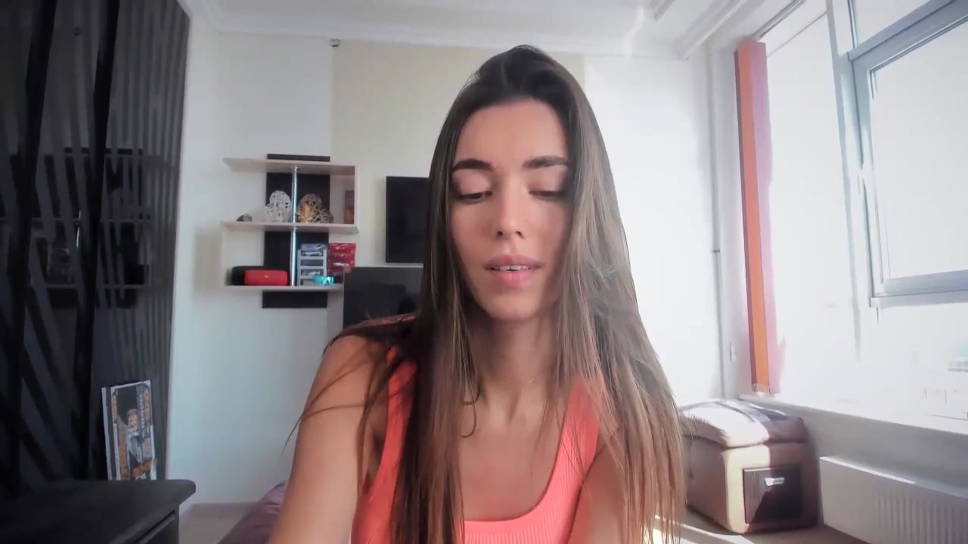 Gallery image thumbnail from laurensaenz's myfreecams stream on, 09/19/2024, 07:48 image 17 of 20