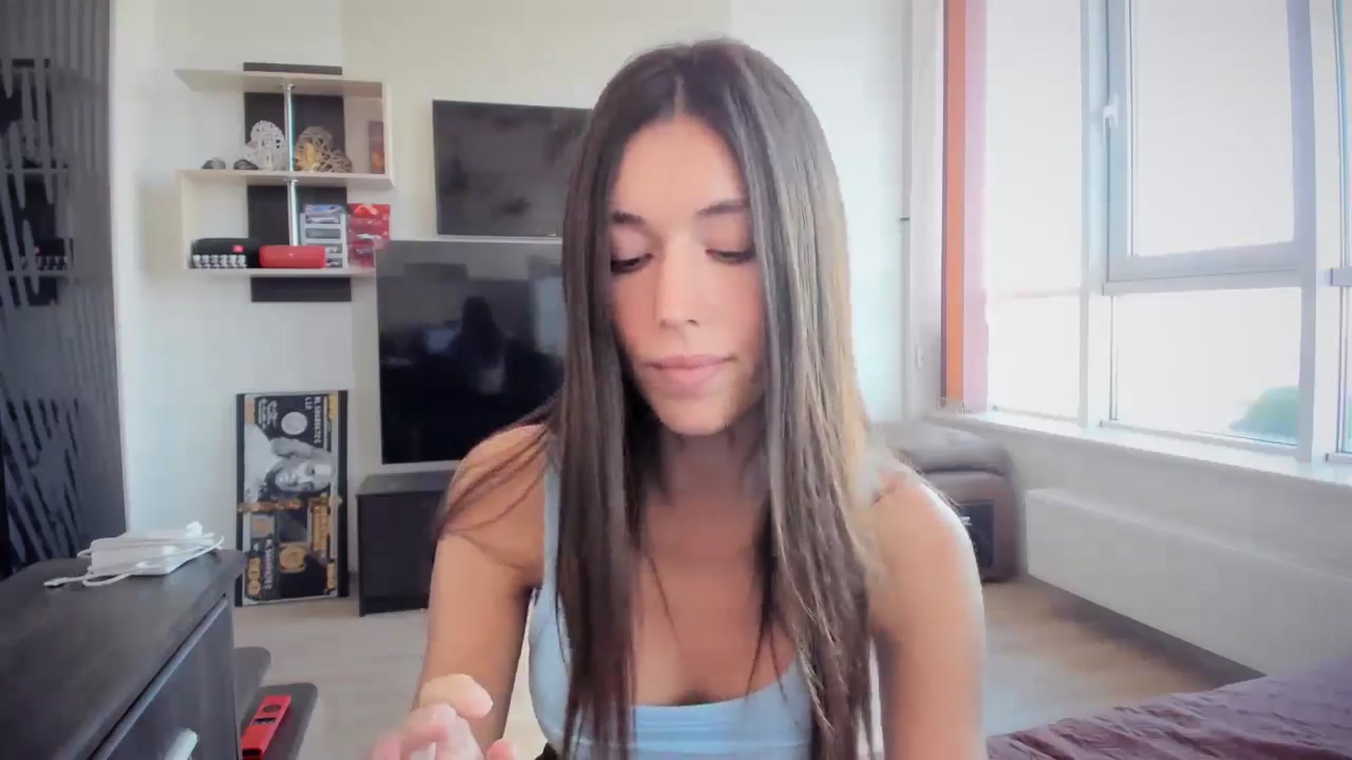 Gallery image thumbnail from laurensaenz's myfreecams stream on, 10/22/2024, 11:07 image 18 of 20