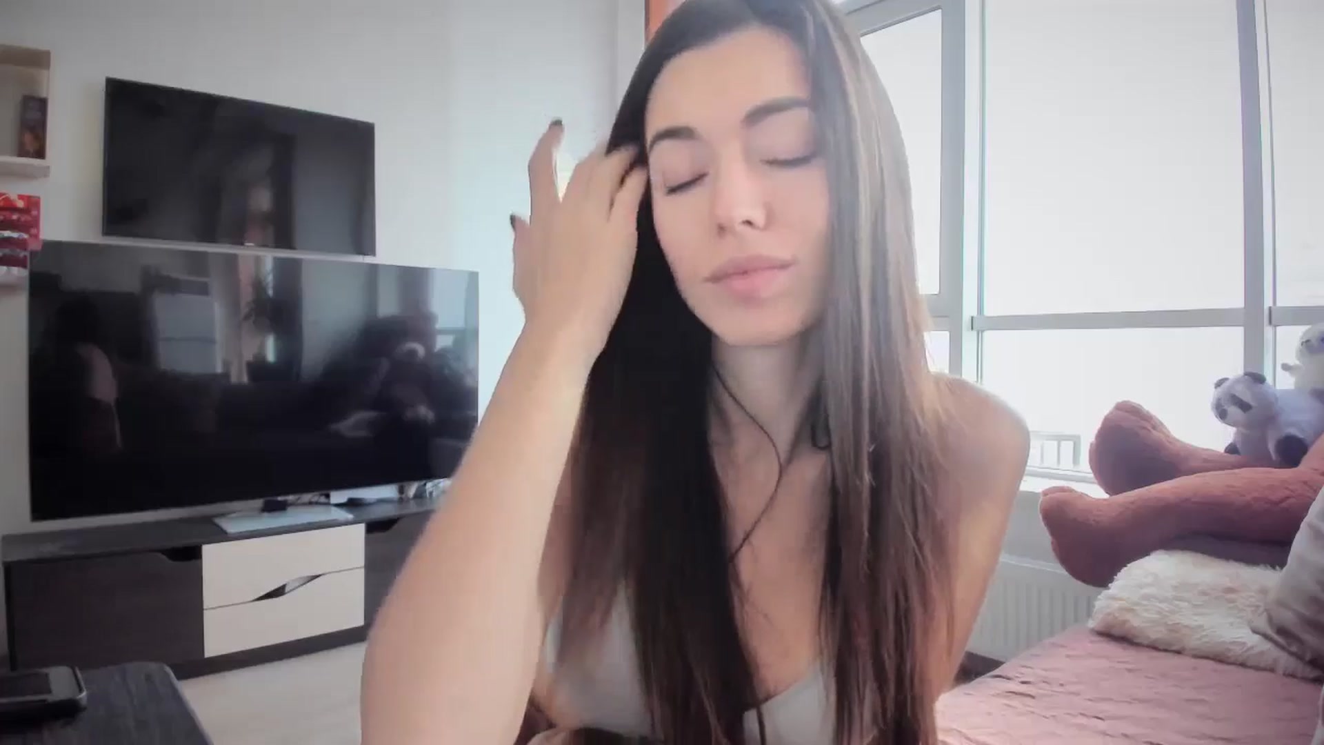 Gallery image thumbnail from laurensaenz's myfreecams stream on, 11/14/2024, 08:00 image 15 of 20
