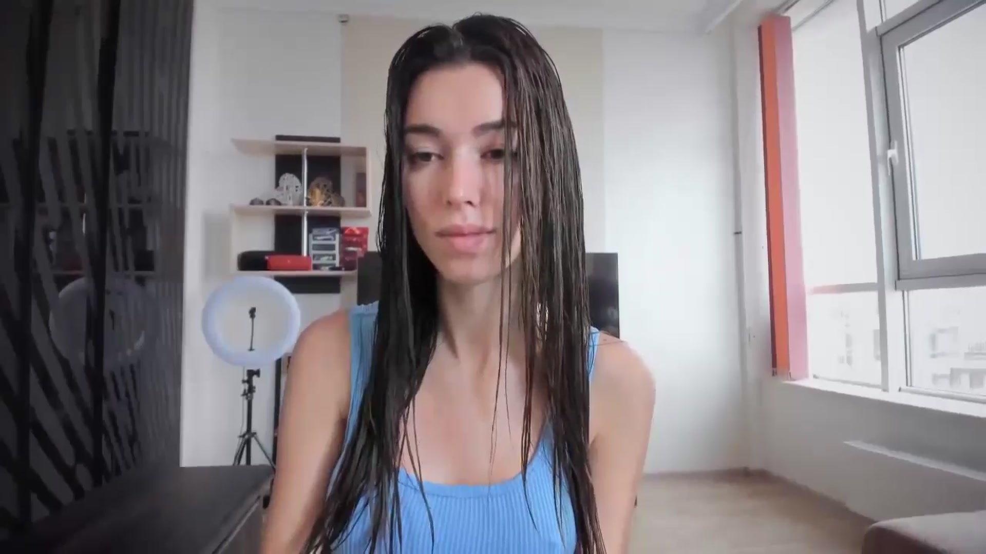 Gallery image thumbnail from laurensaenz's myfreecams stream on, 11/20/2024, 07:26 image 10 of 20