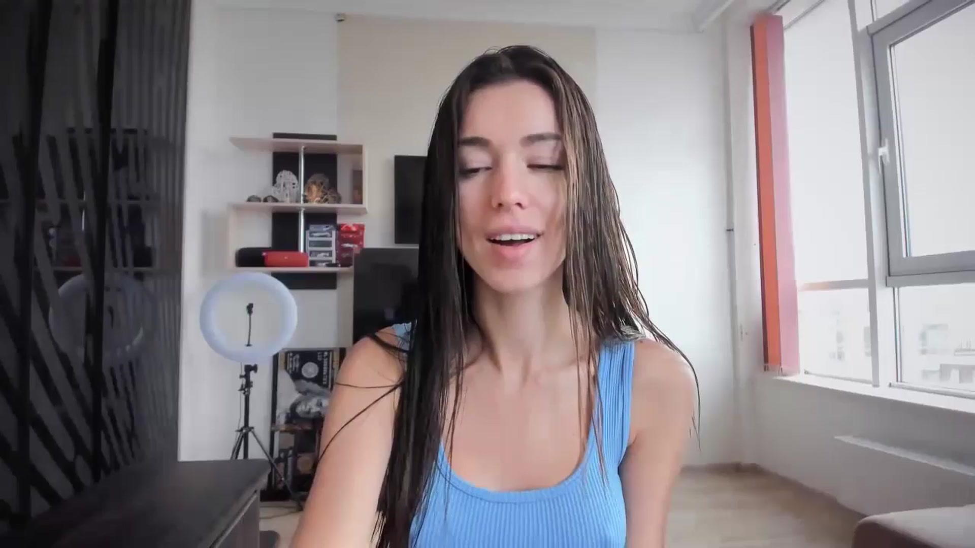 Gallery image thumbnail from laurensaenz's myfreecams stream on, 11/20/2024, 07:38 image 3 of 20