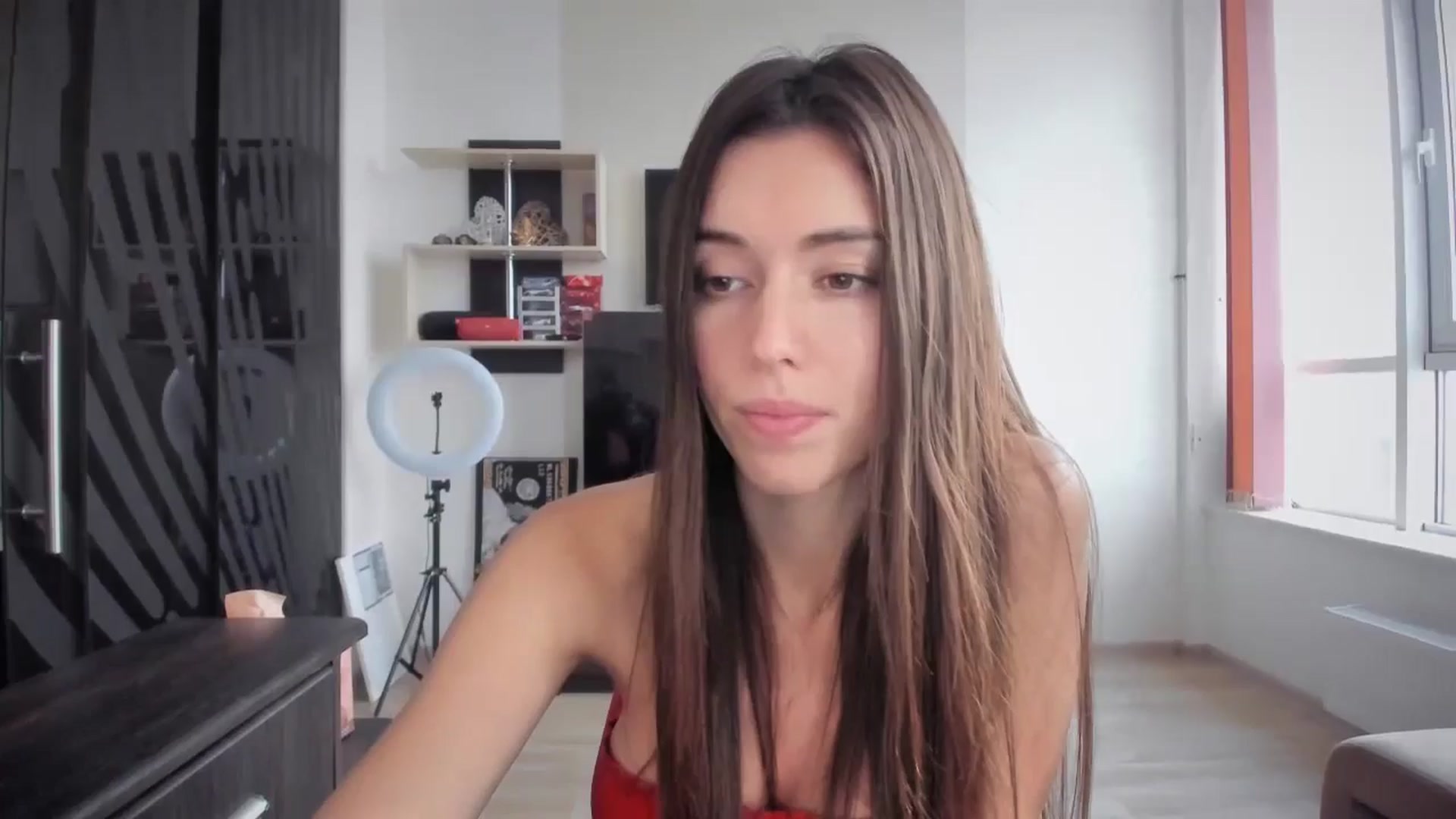 Gallery image thumbnail from laurensaenz's myfreecams stream on, 11/21/2024, 13:25 image 20 of 20