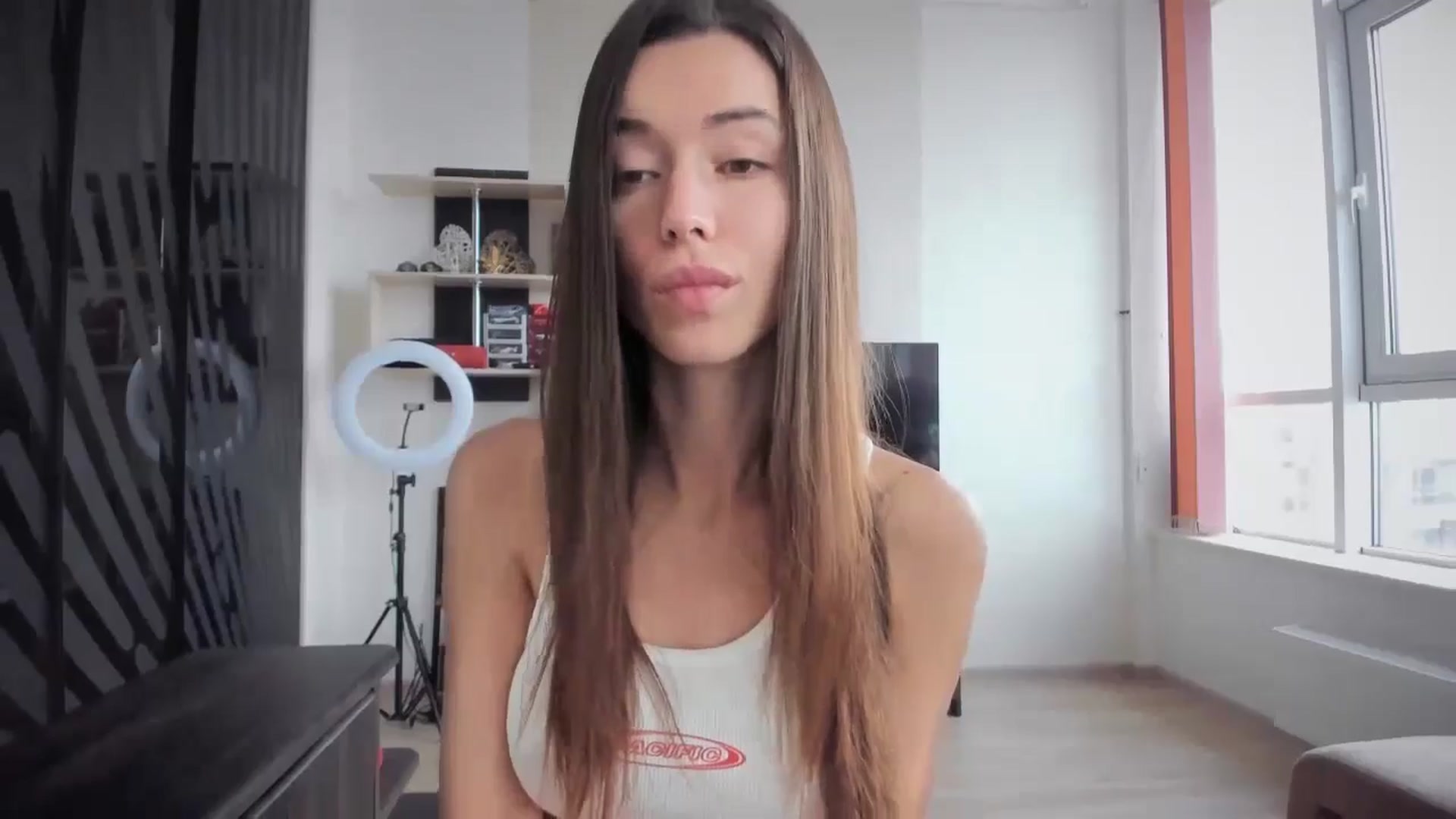 Gallery image thumbnail from laurensaenz's myfreecams stream on, 11/23/2024, 08:47 image 2 of 20