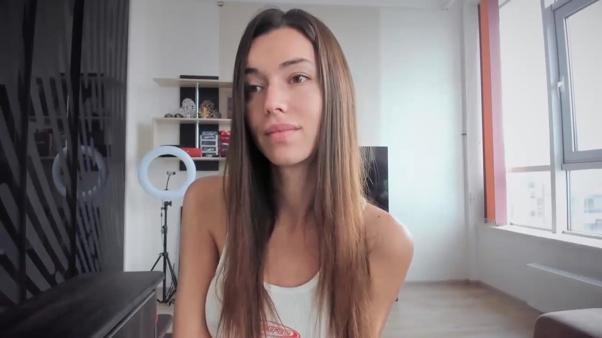 Gallery image thumbnail from laurensaenz's myfreecams stream on, 11/23/2024, 08:47 image 9 of 20