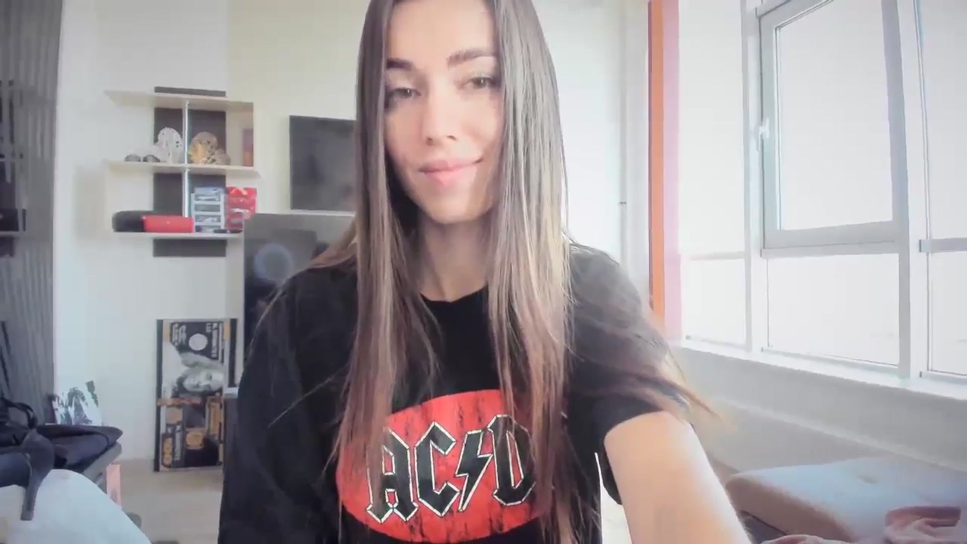 Gallery image thumbnail from laurensaenz's myfreecams stream on, 11/24/2024, 08:55 image 7 of 20