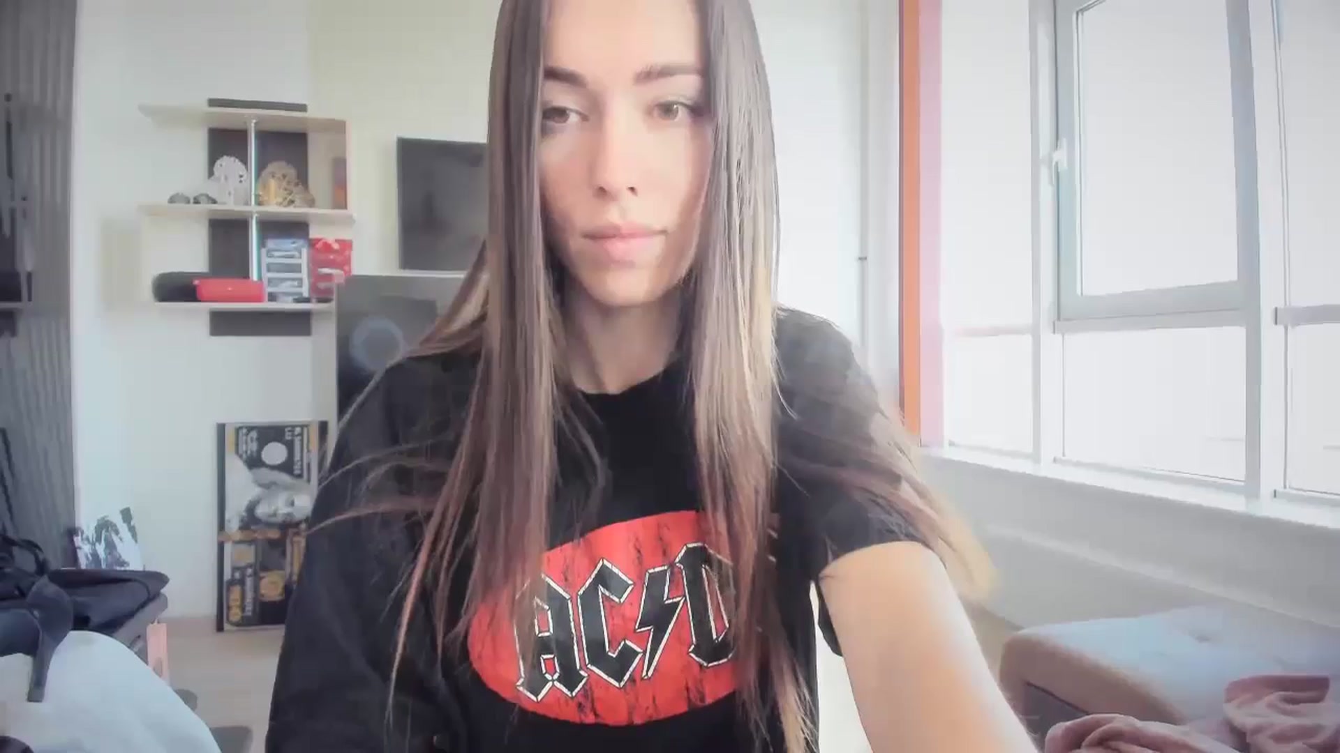 Gallery image thumbnail from laurensaenz's myfreecams stream on, 11/24/2024, 08:55 image 4 of 20