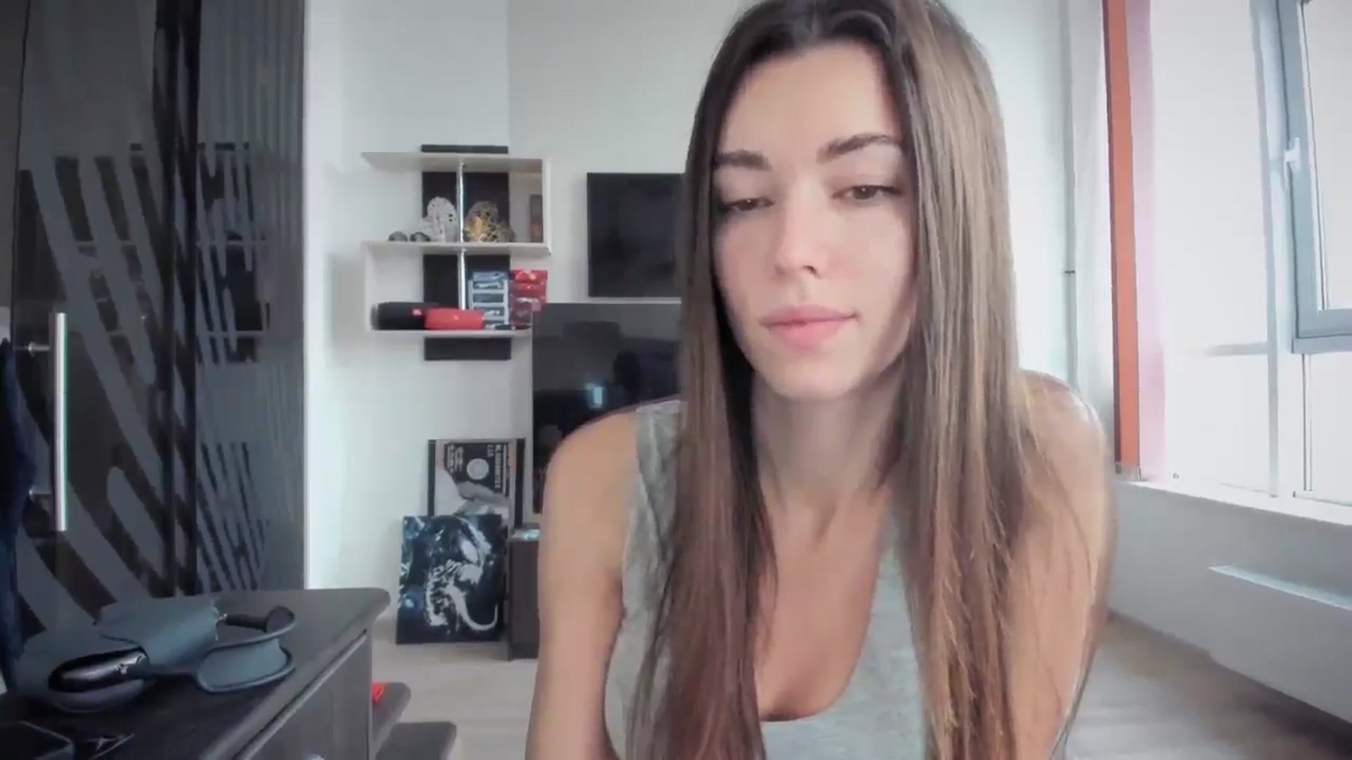 Gallery image thumbnail from laurensaenz's myfreecams stream on, 12/04/2024, 06:37 image 7 of 20