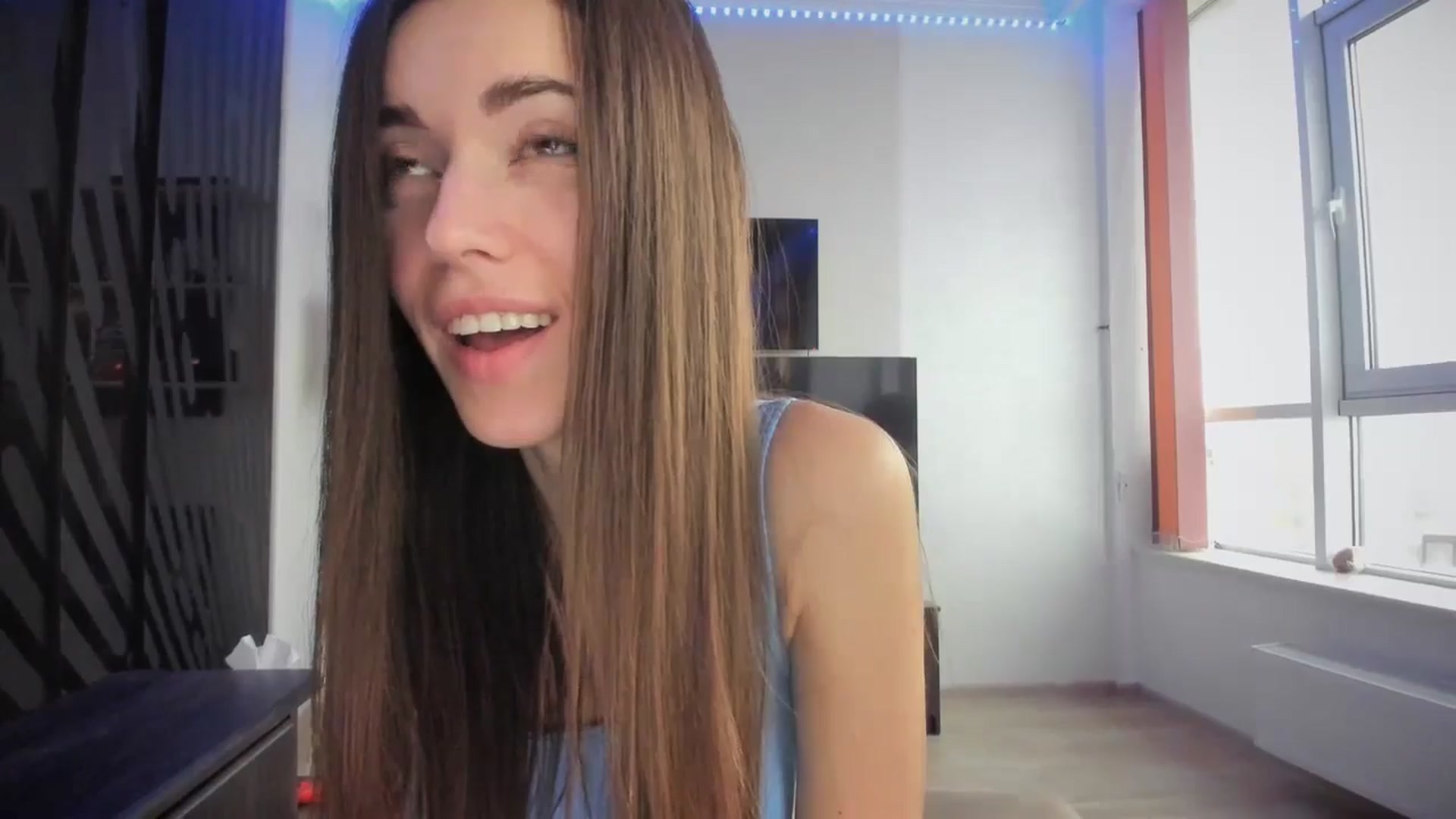 Gallery image thumbnail from laurensaenz's myfreecams stream on, 12/08/2024, 09:08 image 4 of 20