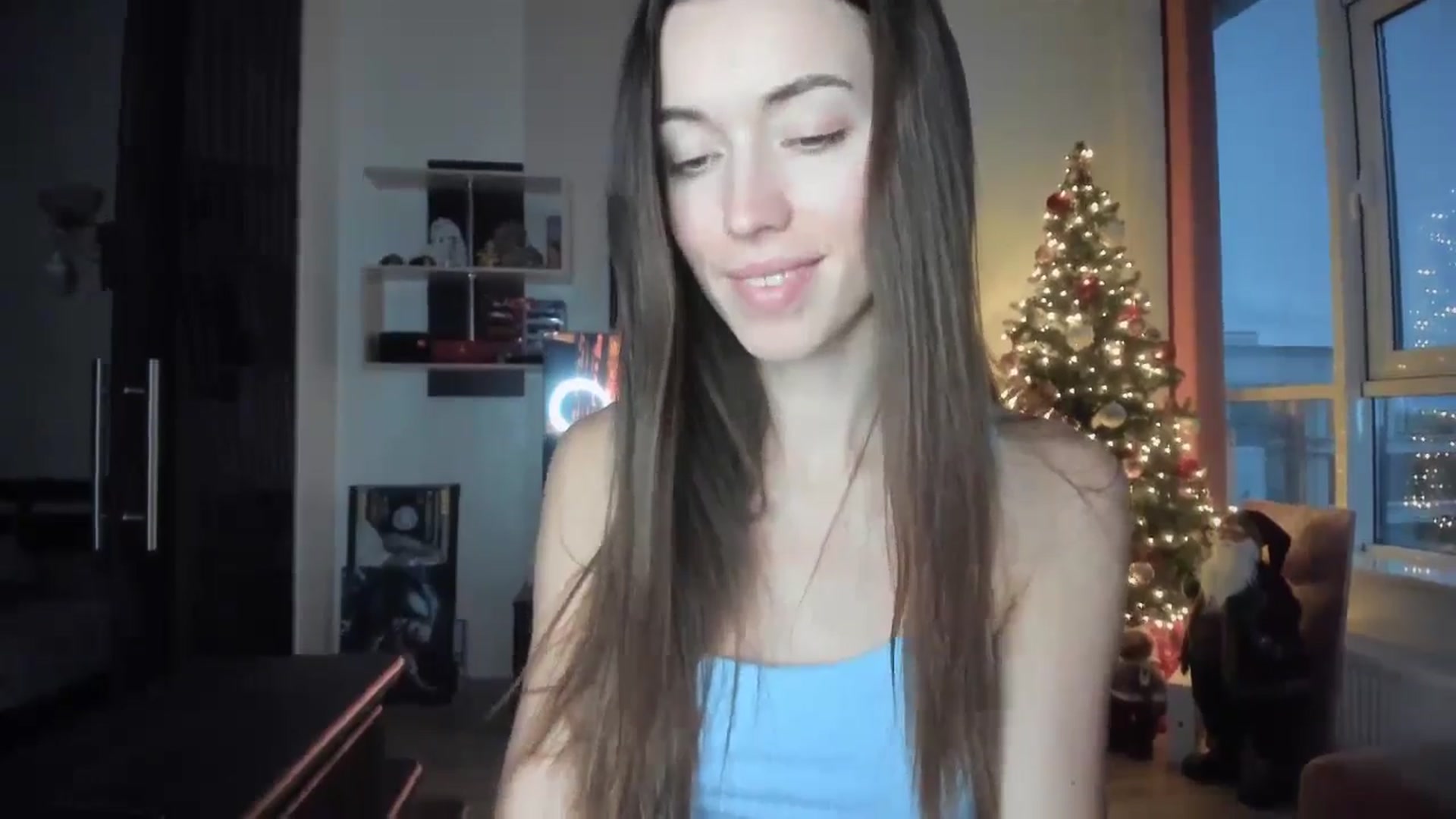 Gallery image thumbnail from laurensaenz's myfreecams stream on, 12/23/2024, 14:25 image 20 of 20