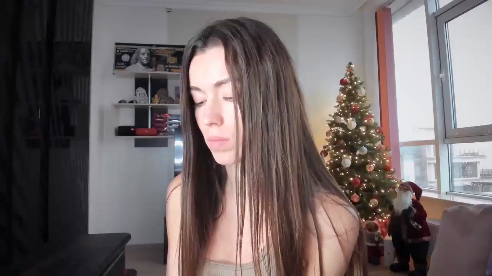 Gallery image thumbnail from laurensaenz's myfreecams stream on, 12/25/2024, 13:34 image 5 of 20