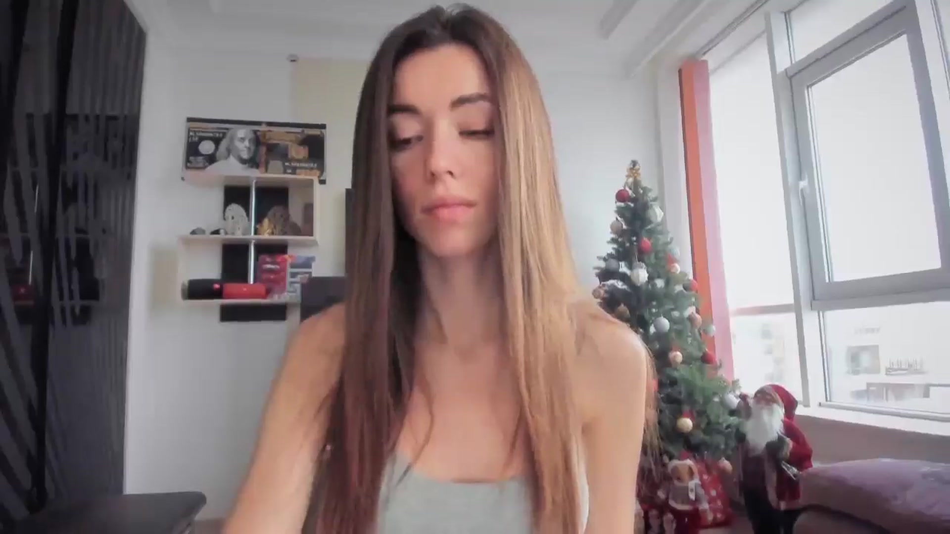 Gallery image thumbnail from laurensaenz's myfreecams stream on, 12/28/2024, 08:31 image 8 of 20
