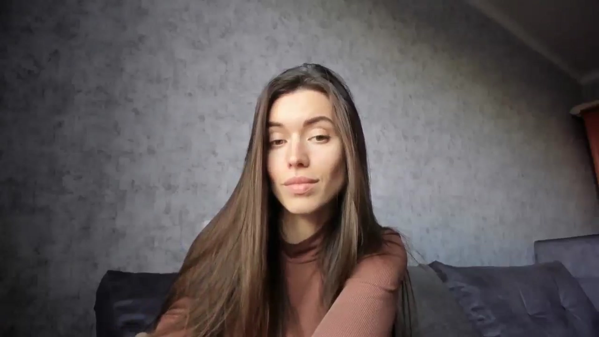 Gallery image thumbnail from laurensaenz's myfreecams stream on, 01/09/2025, 12:46 image 16 of 20