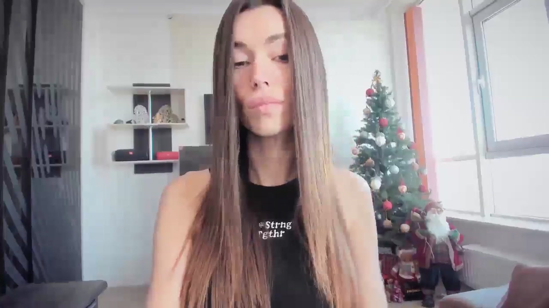 Gallery image thumbnail from laurensaenz's myfreecams stream on, 01/13/2025, 09:14 image 10 of 20