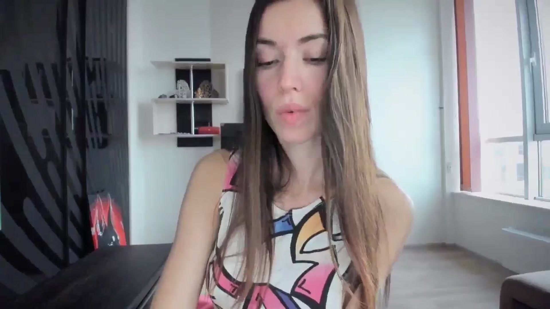 Gallery image thumbnail from laurensaenz's myfreecams stream on, 01/22/2025, 06:52 image 18 of 20