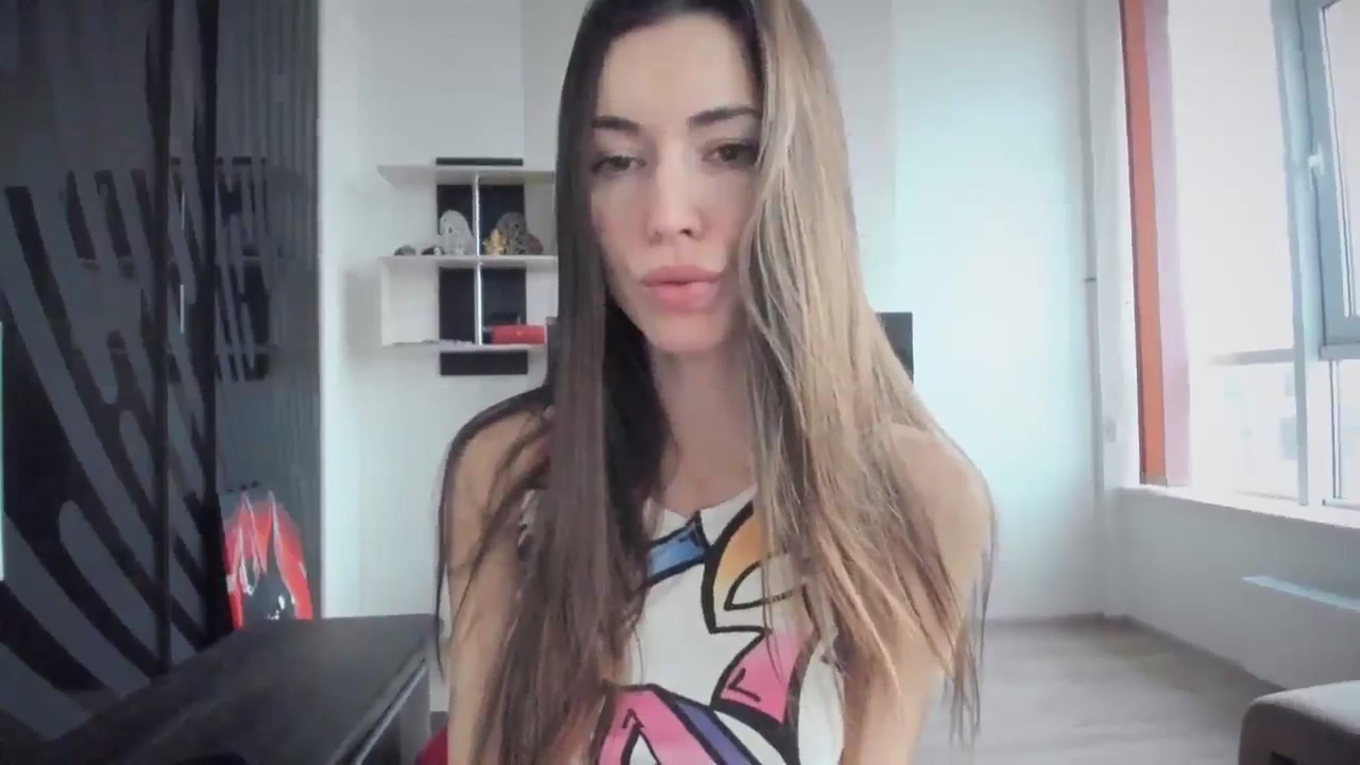 Gallery image thumbnail from laurensaenz's myfreecams stream on, 01/22/2025, 06:52 image 2 of 20