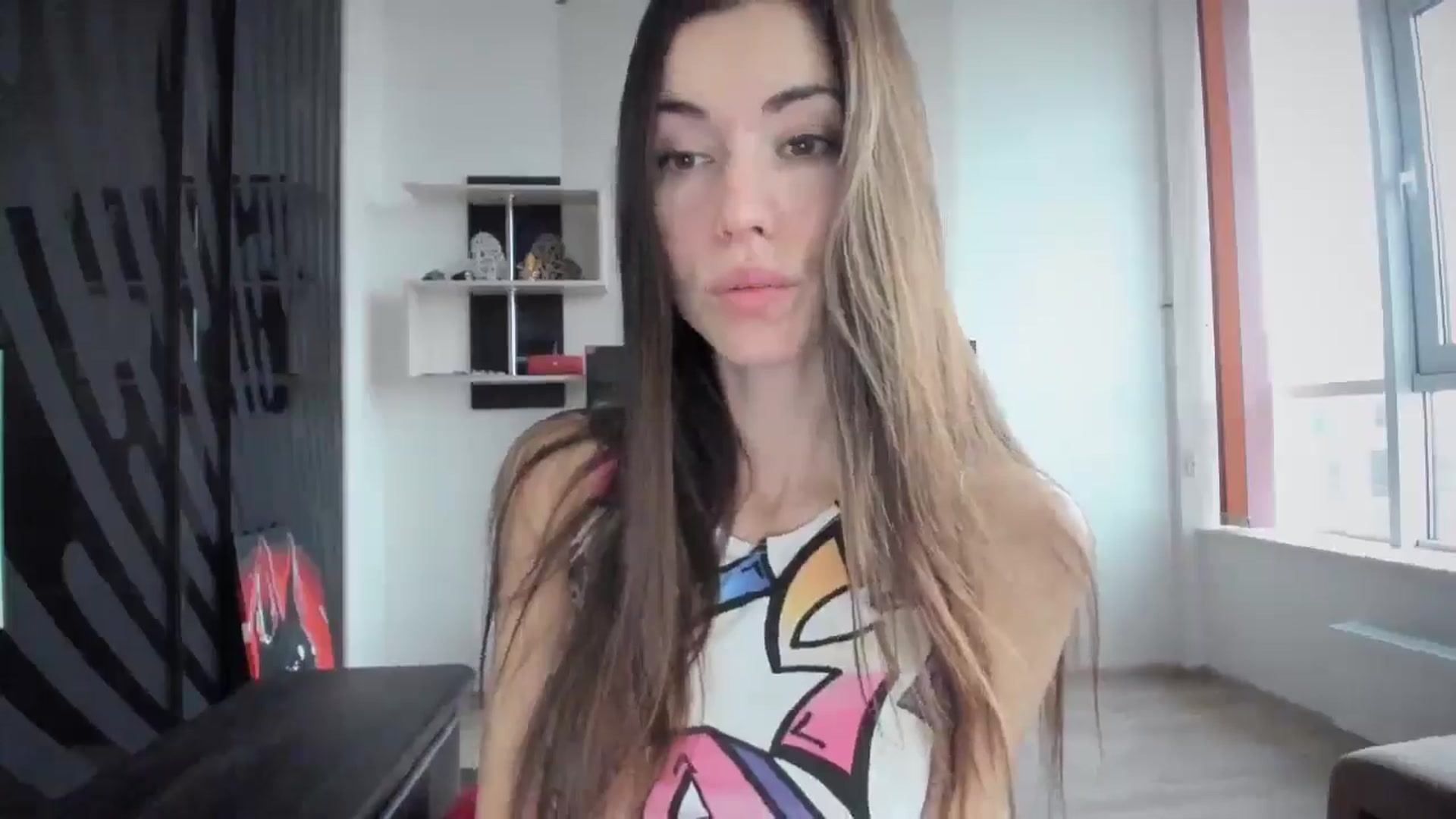 Gallery image thumbnail from laurensaenz's myfreecams stream on, 01/22/2025, 06:52 image 3 of 20