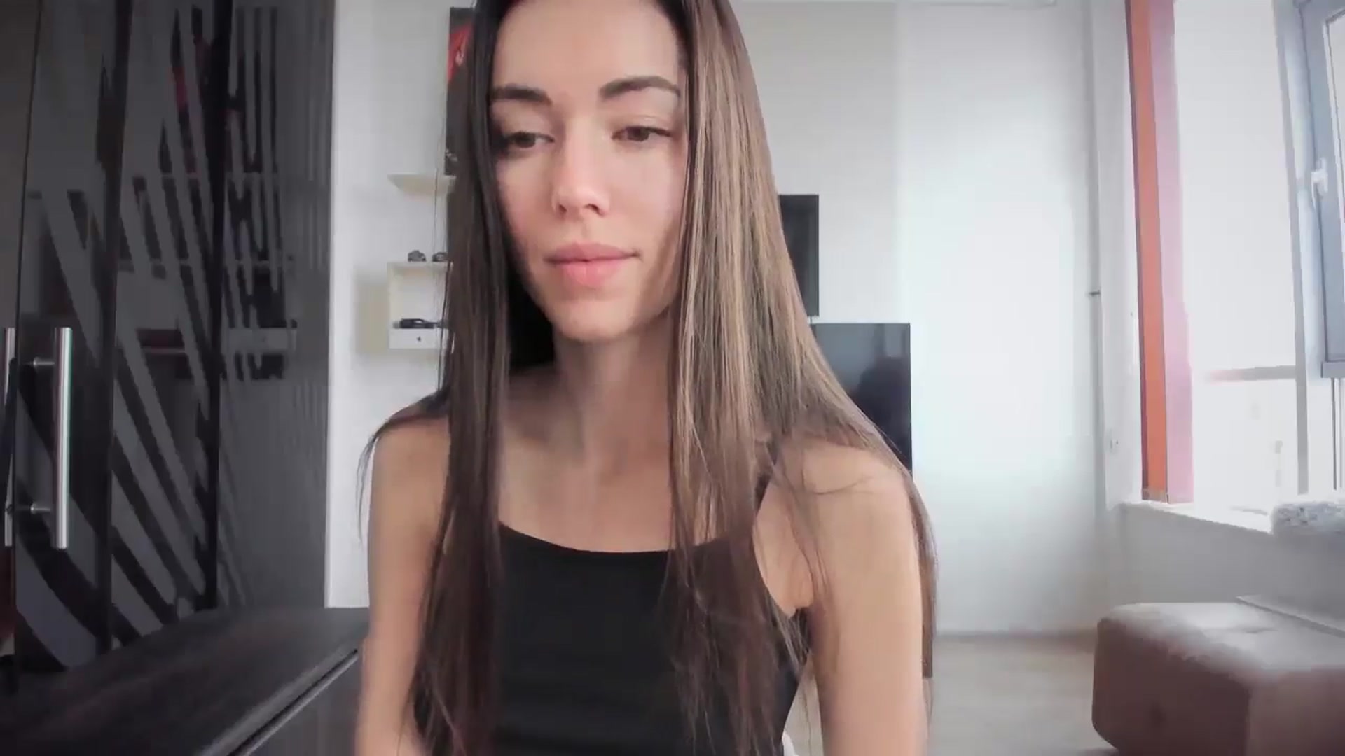 Gallery image thumbnail from laurensaenz's myfreecams stream on, 02/06/2025, 09:01 image 7 of 20