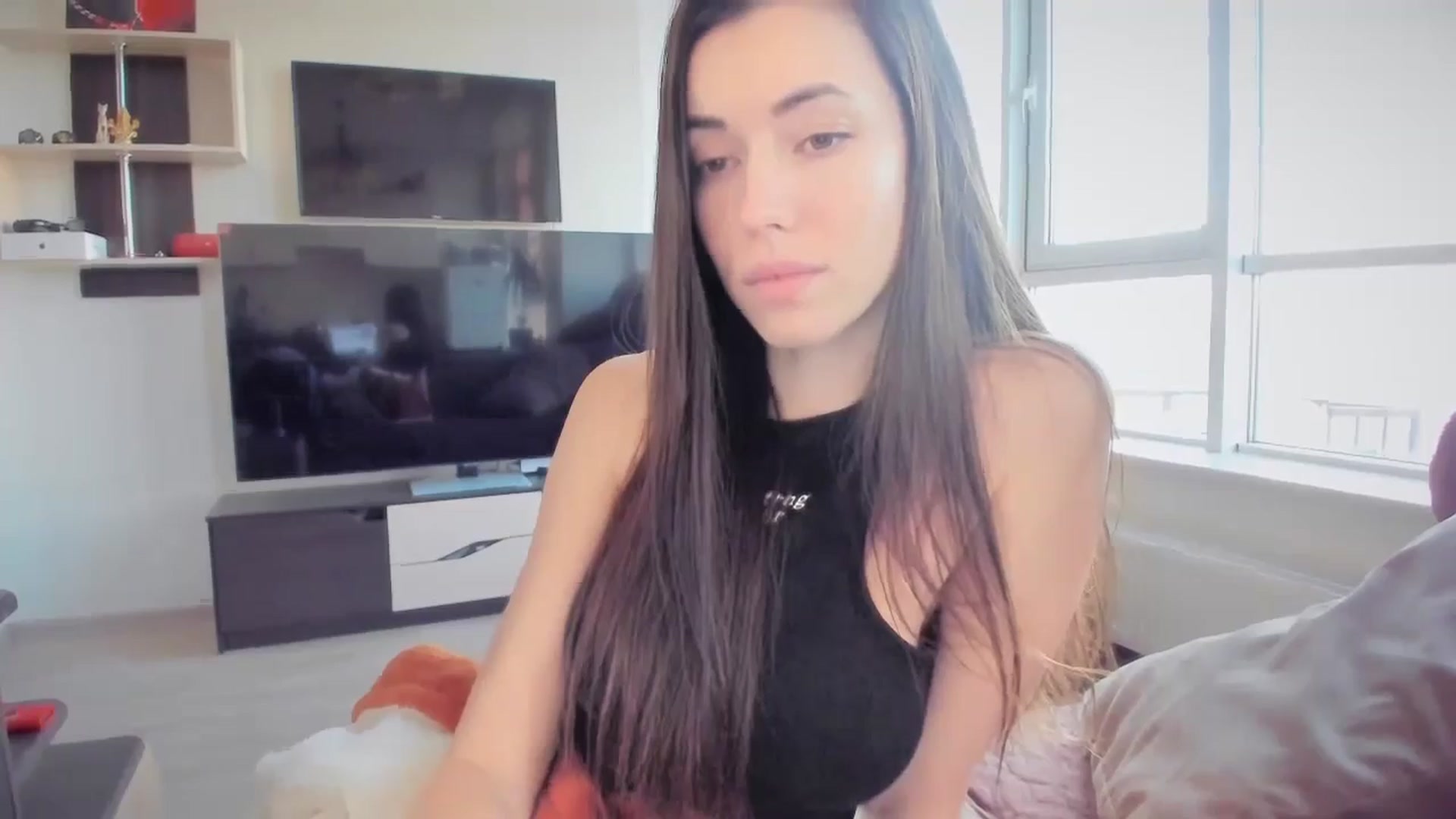 Gallery image thumbnail from laurensaenz's myfreecams stream on, 02/08/2025, 14:49 image 3 of 20