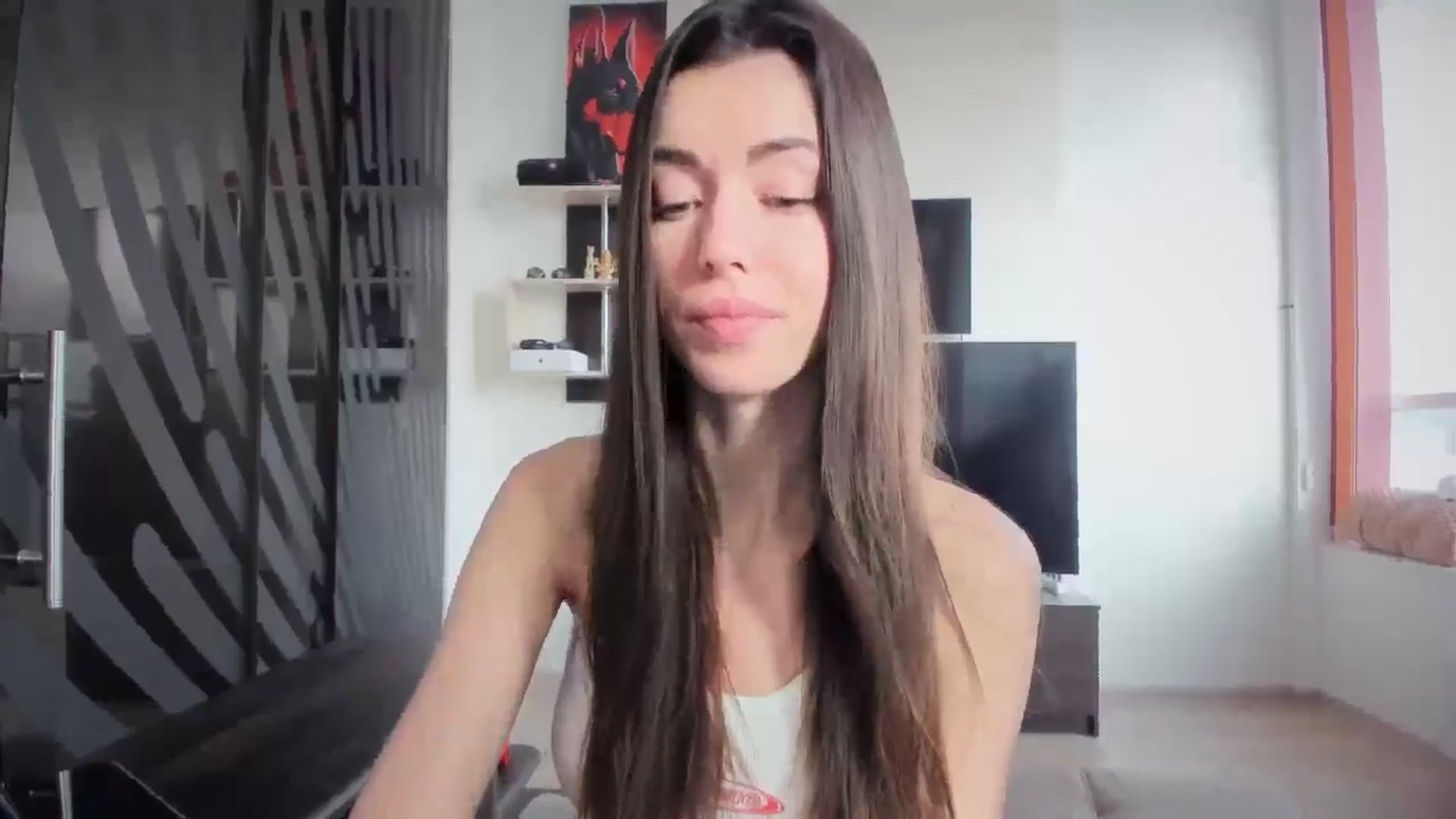 Gallery image thumbnail from laurensaenz's myfreecams stream on, 02/10/2025, 07:32 image 5 of 20