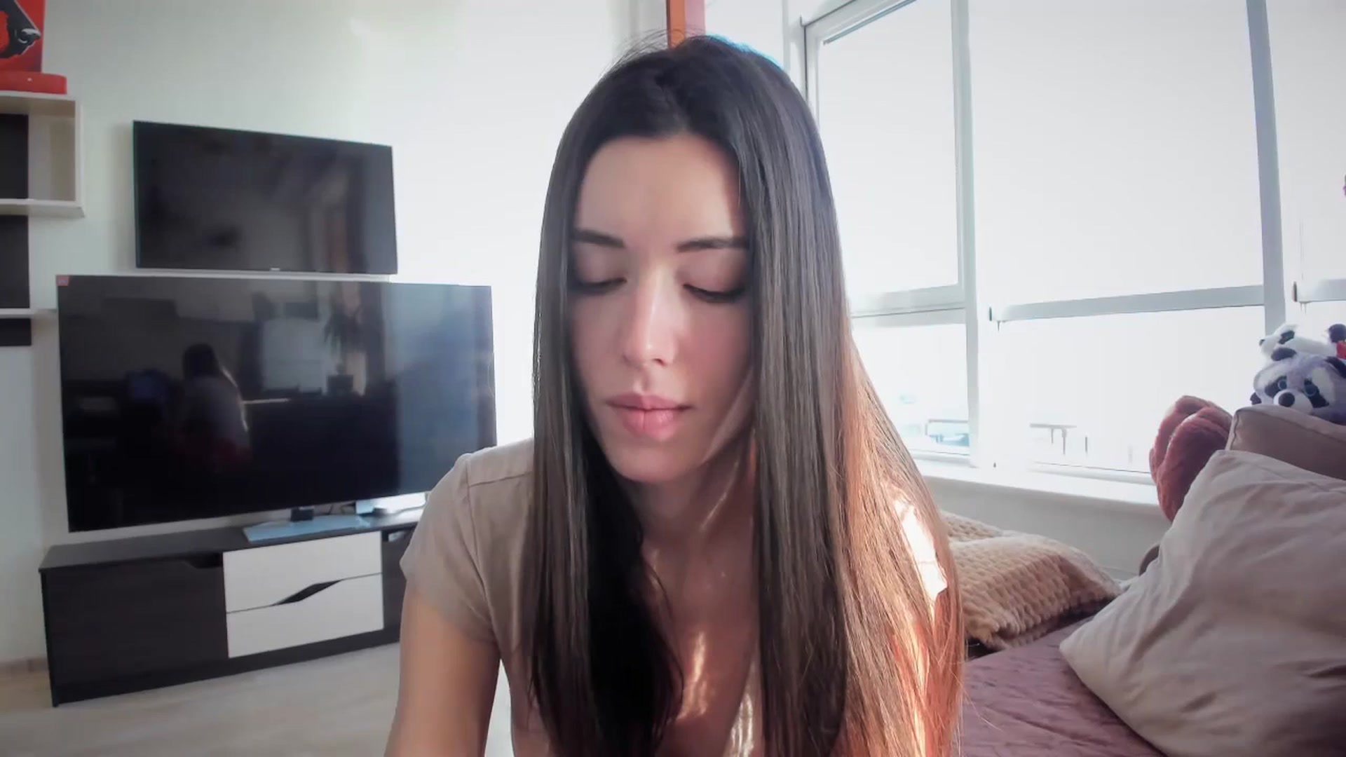 Gallery image thumbnail from laurensaenz's myfreecams stream on, 02/13/2025, 07:35 image 14 of 20