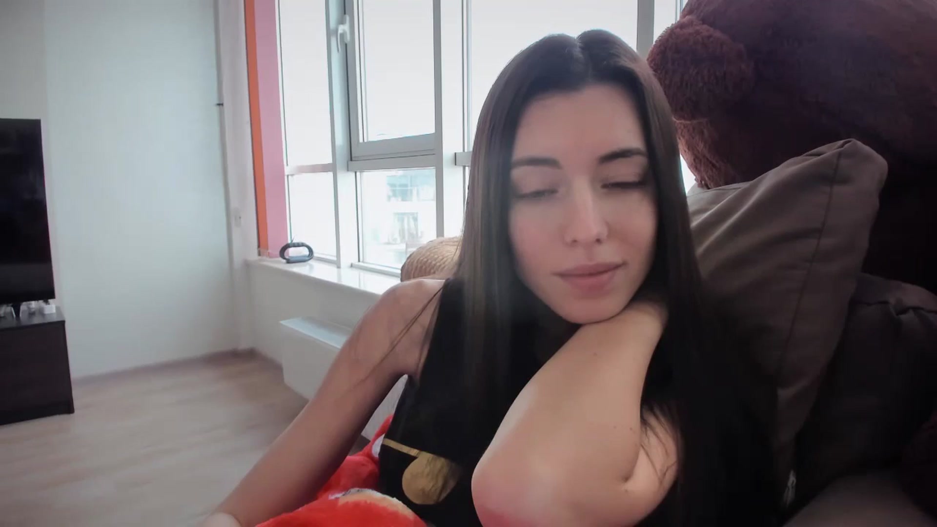 Gallery image thumbnail from laurensaenz's myfreecams stream on, 02/18/2025, 08:41 image 19 of 20