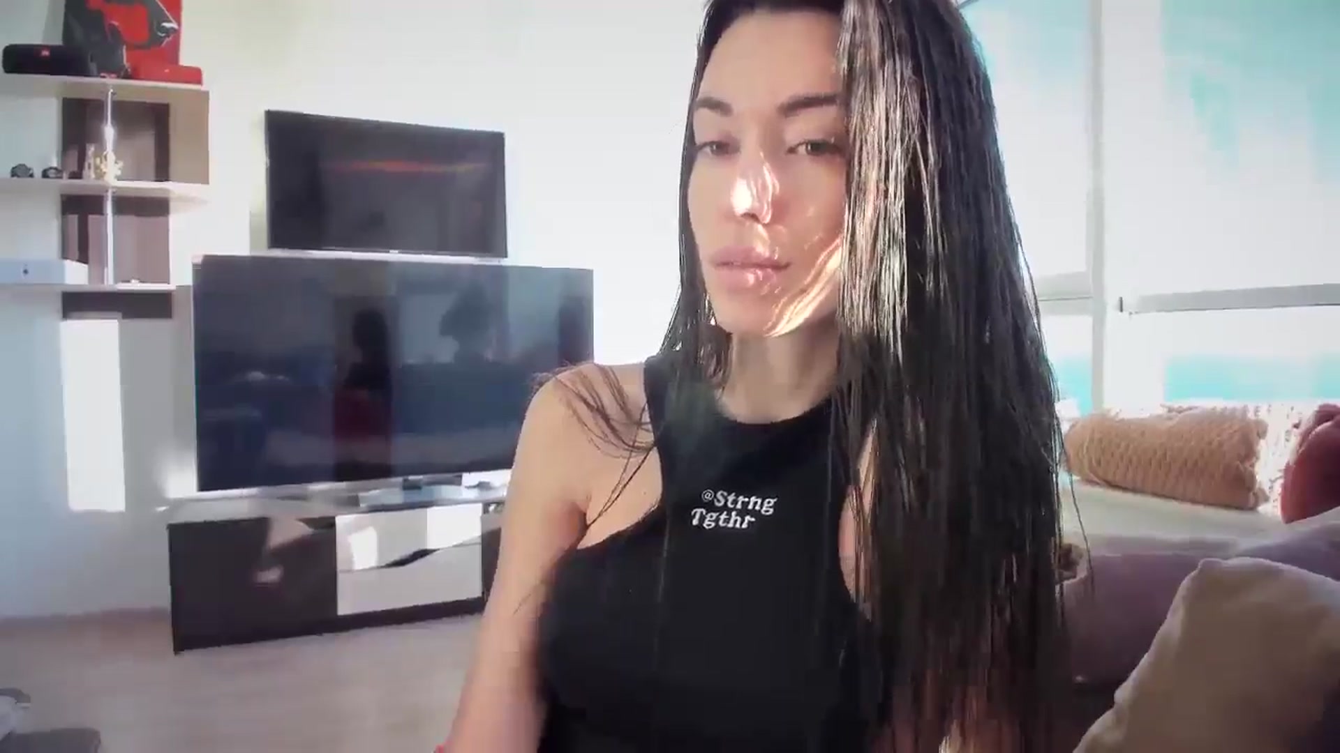 Gallery image thumbnail from laurensaenz's myfreecams stream on, 02/19/2025, 06:33 image 2 of 20