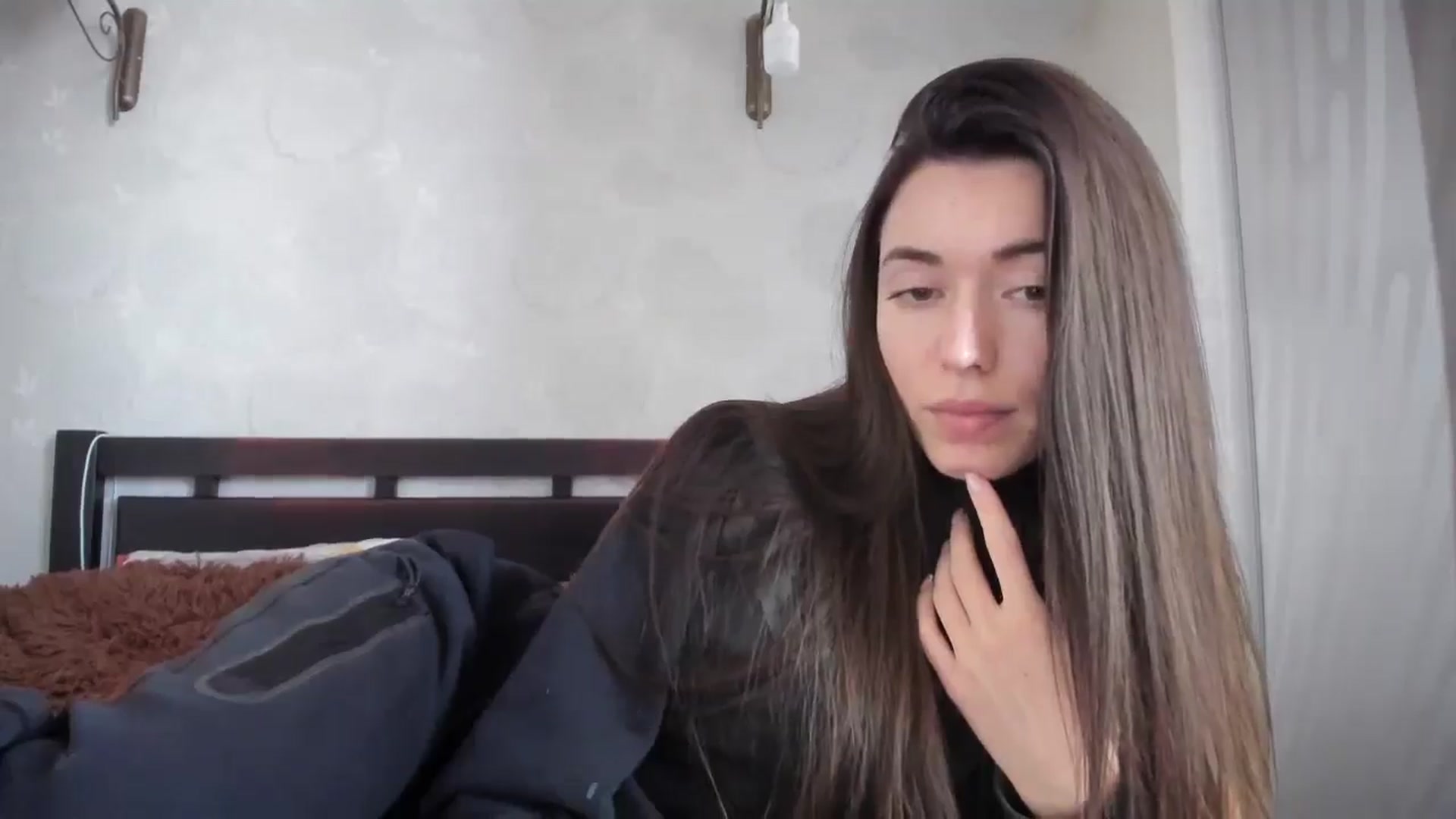 Gallery image thumbnail from laurensaenz's myfreecams stream on, 02/19/2025, 11:16 image 10 of 20