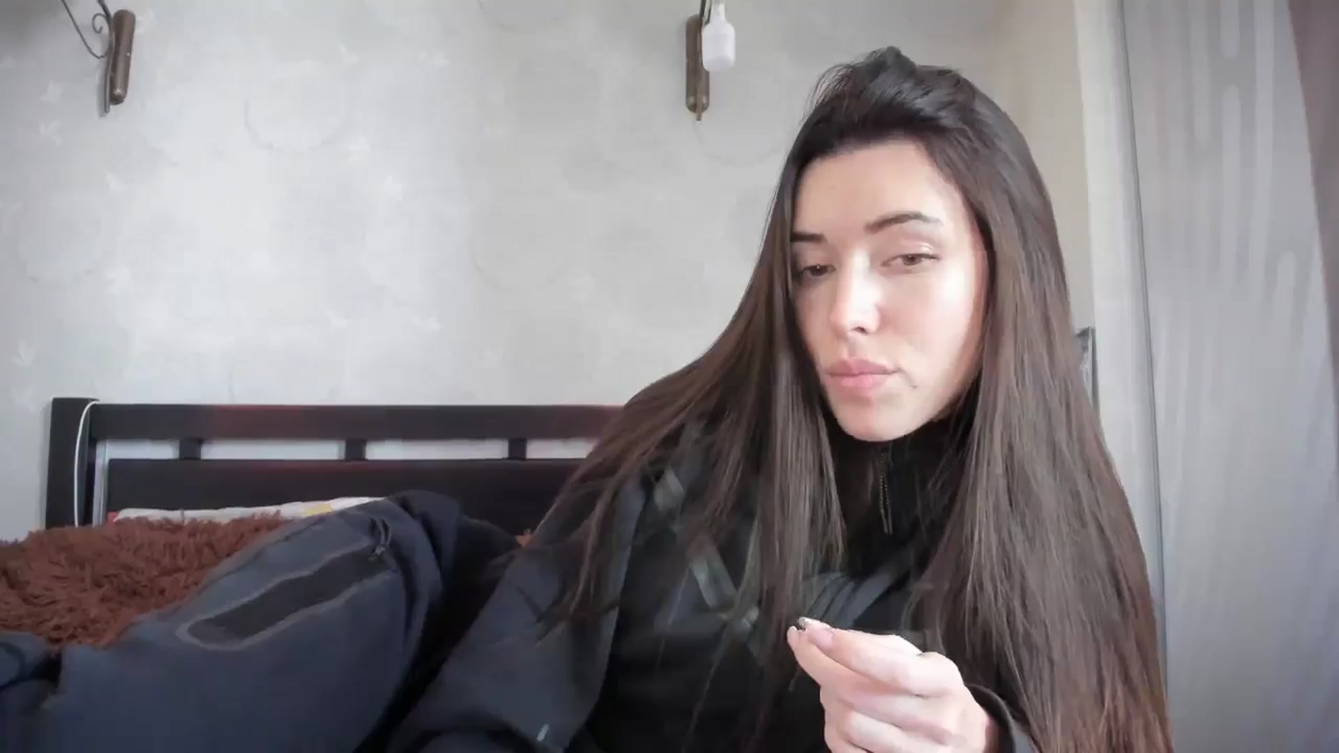 Gallery image thumbnail from laurensaenz's myfreecams stream on, 02/19/2025, 11:16 image 14 of 20