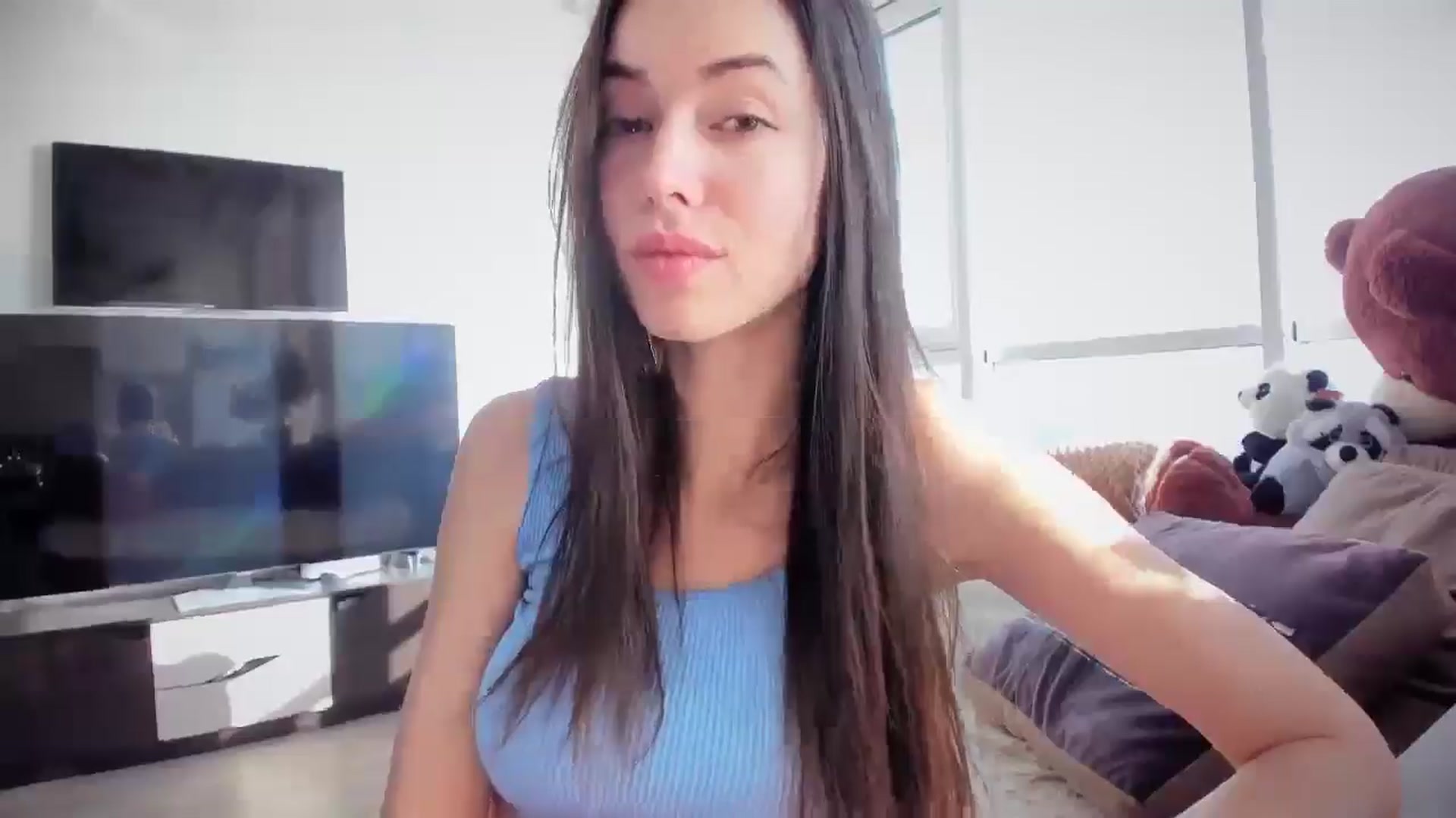 Gallery image thumbnail from laurensaenz's myfreecams stream on, 02/23/2025, 07:11 image 10 of 20