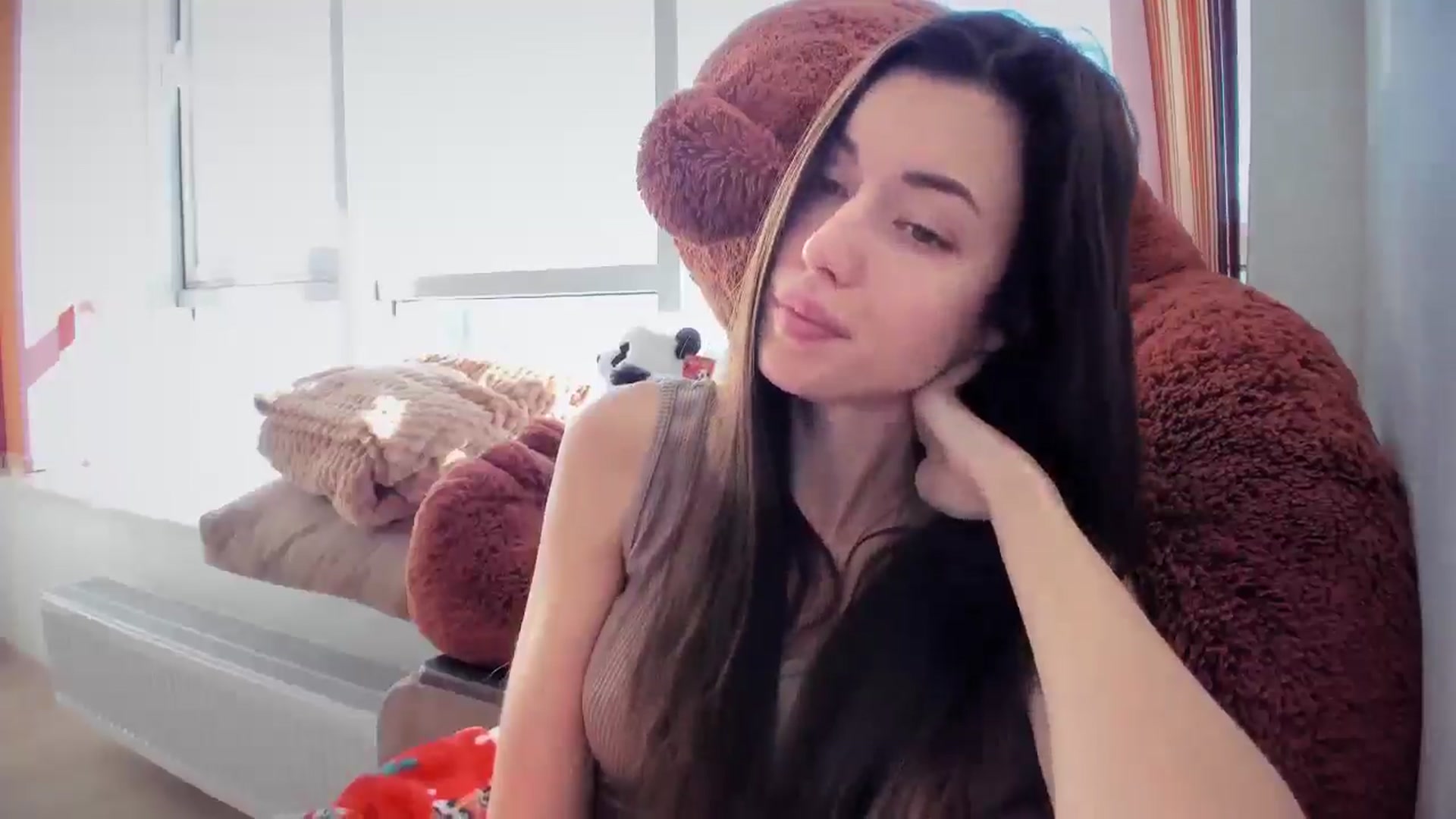 Gallery image thumbnail from laurensaenz's myfreecams stream on, 02/24/2025, 07:43 image 12 of 20