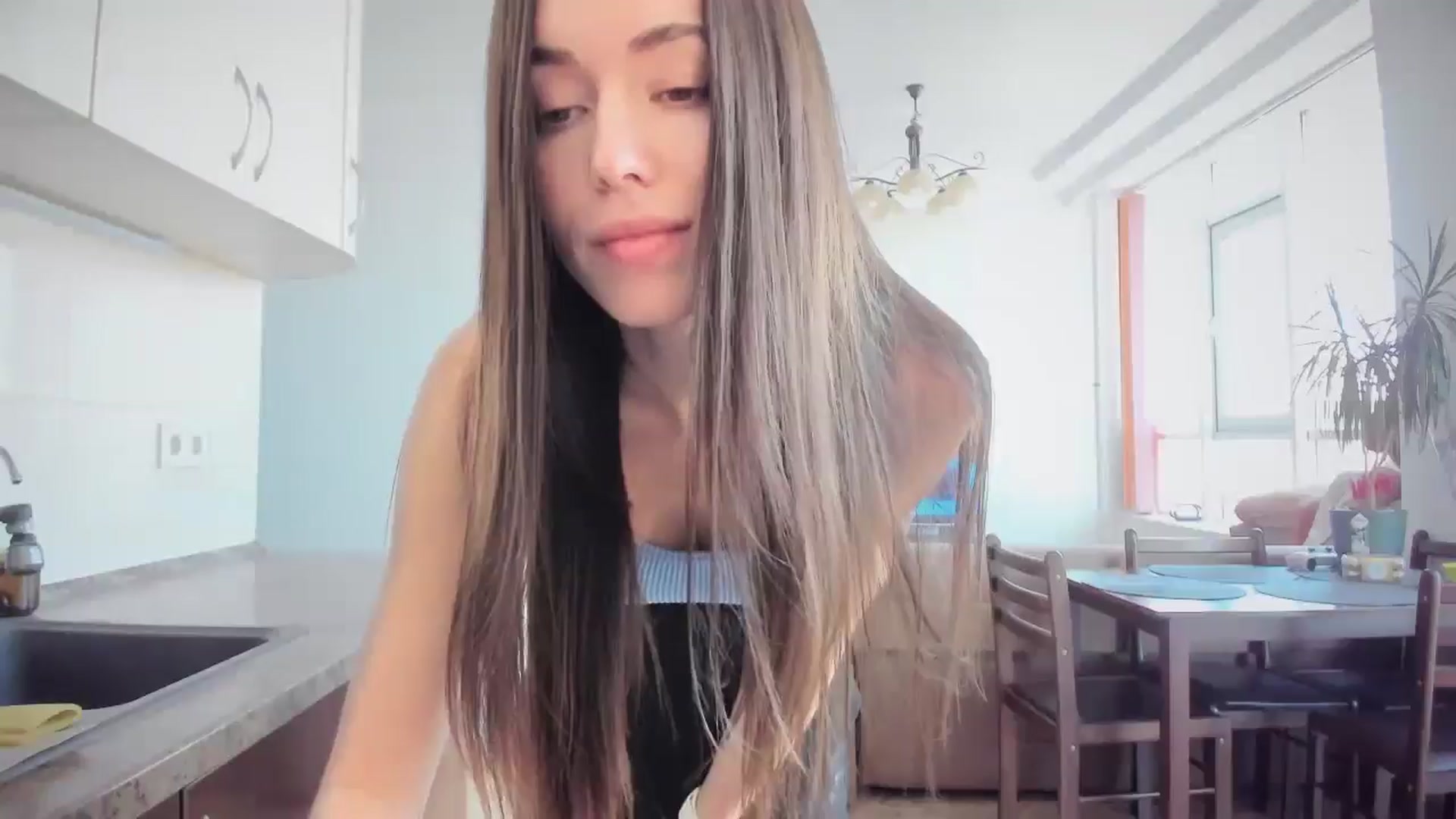 Gallery image thumbnail from laurensaenz's myfreecams stream on, 02/28/2025, 10:59 image 17 of 20