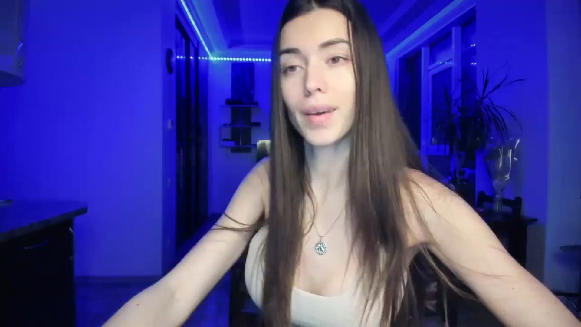 Gallery image thumbnail from laurensaenz's myfreecams stream on, 03/01/2025, 20:44 image 6 of 20